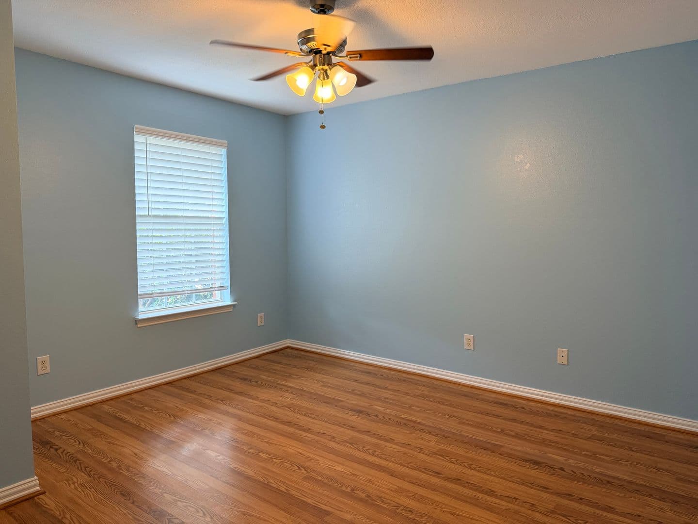 Euless House: 1412 Toplea Dr