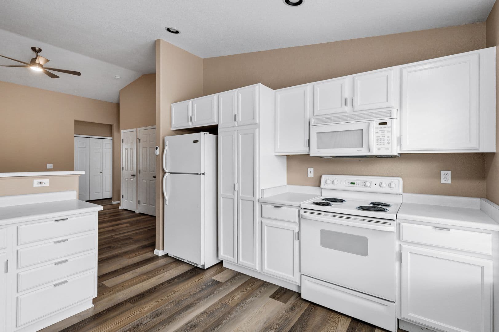 Colorado Springs Townhome: 5686 Sunshade Point