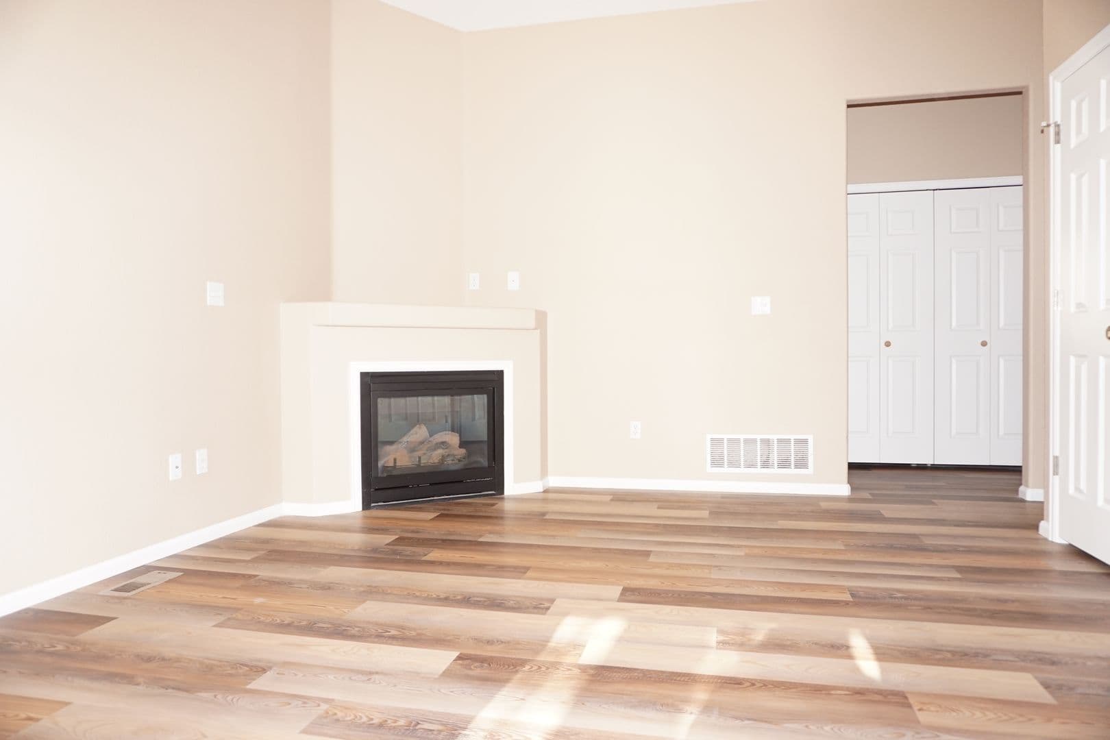 Colorado Springs Townhome: 5686 Sunshade Point