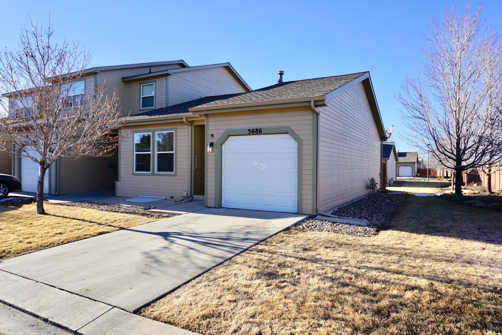 Colorado Springs Townhome: 5686 Sunshade Point