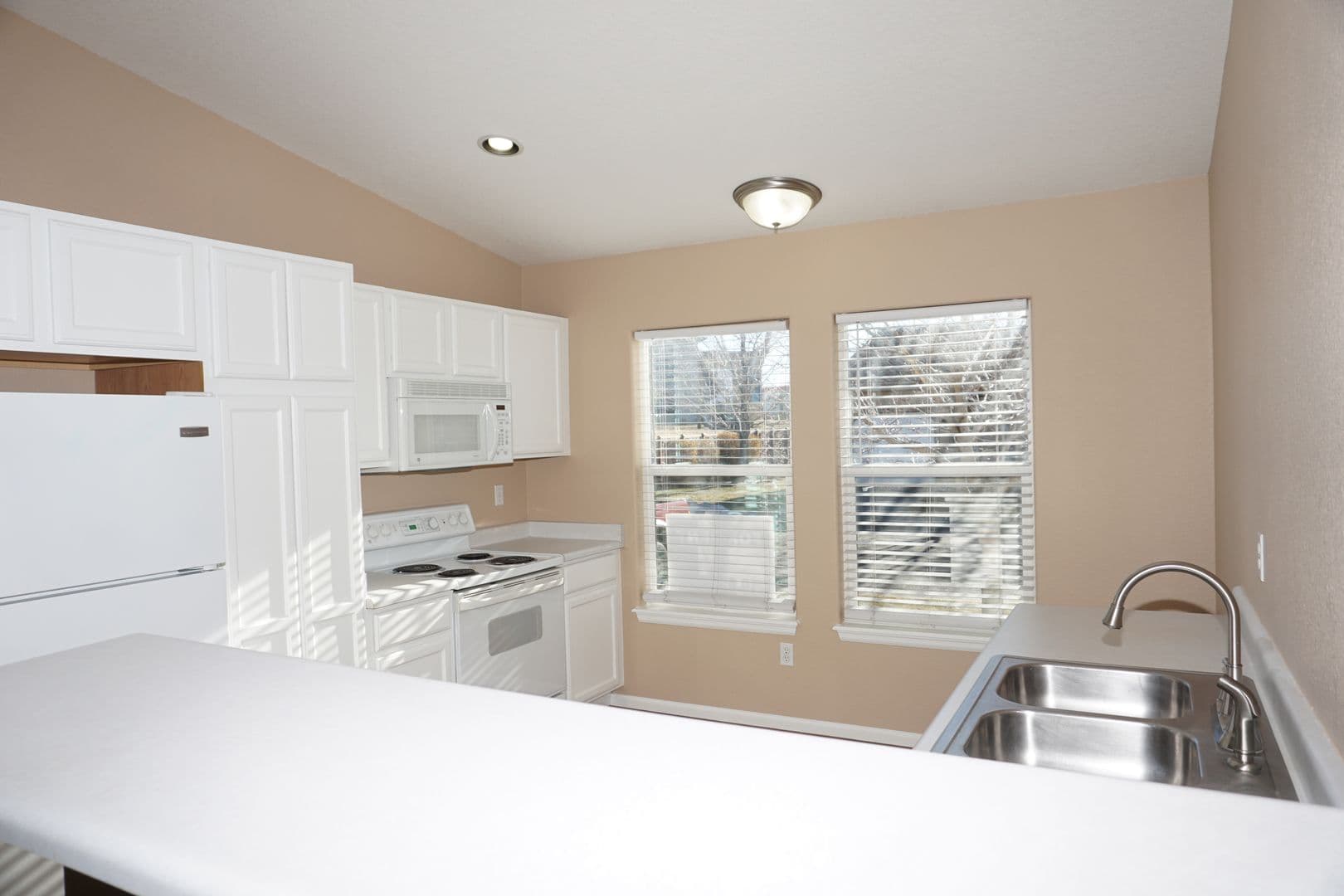 Colorado Springs Townhome: 5686 Sunshade Point