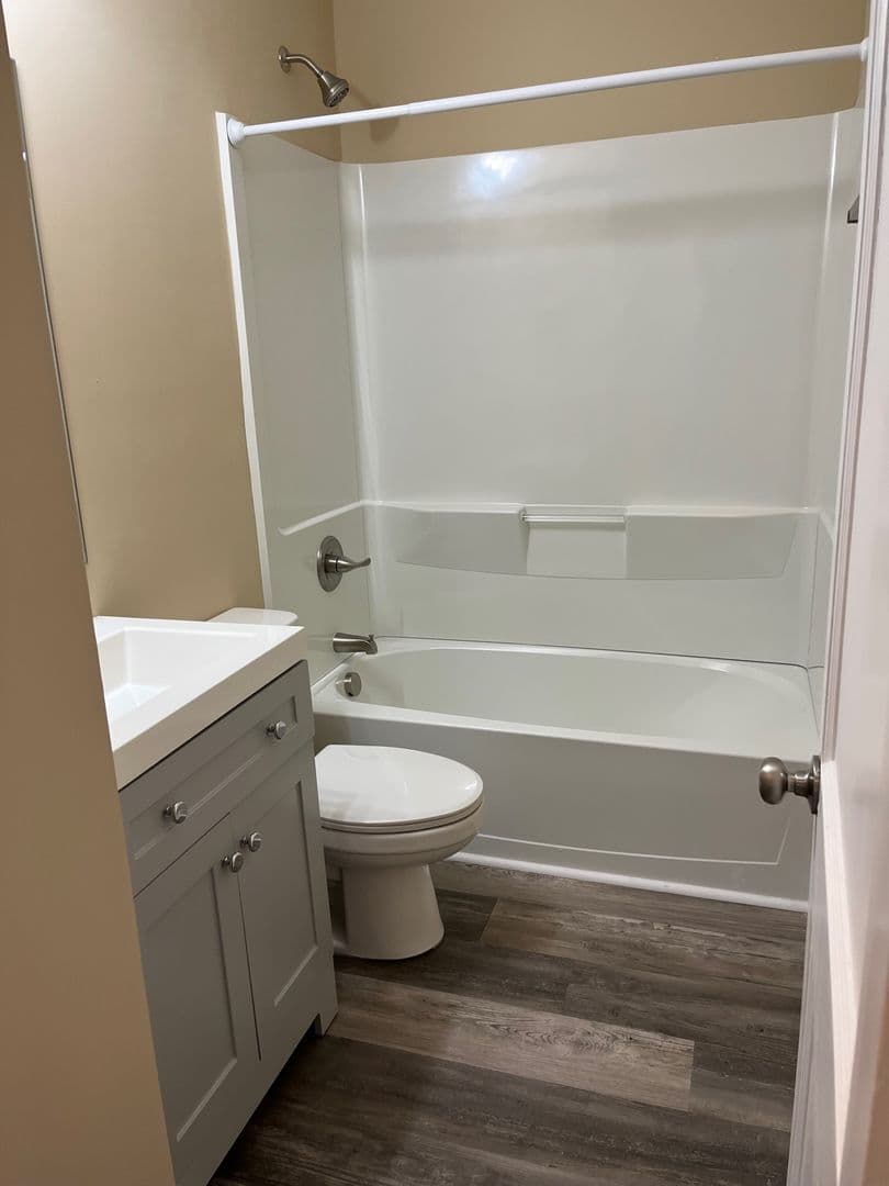 Williamsburg House: 1183 Penniman Road