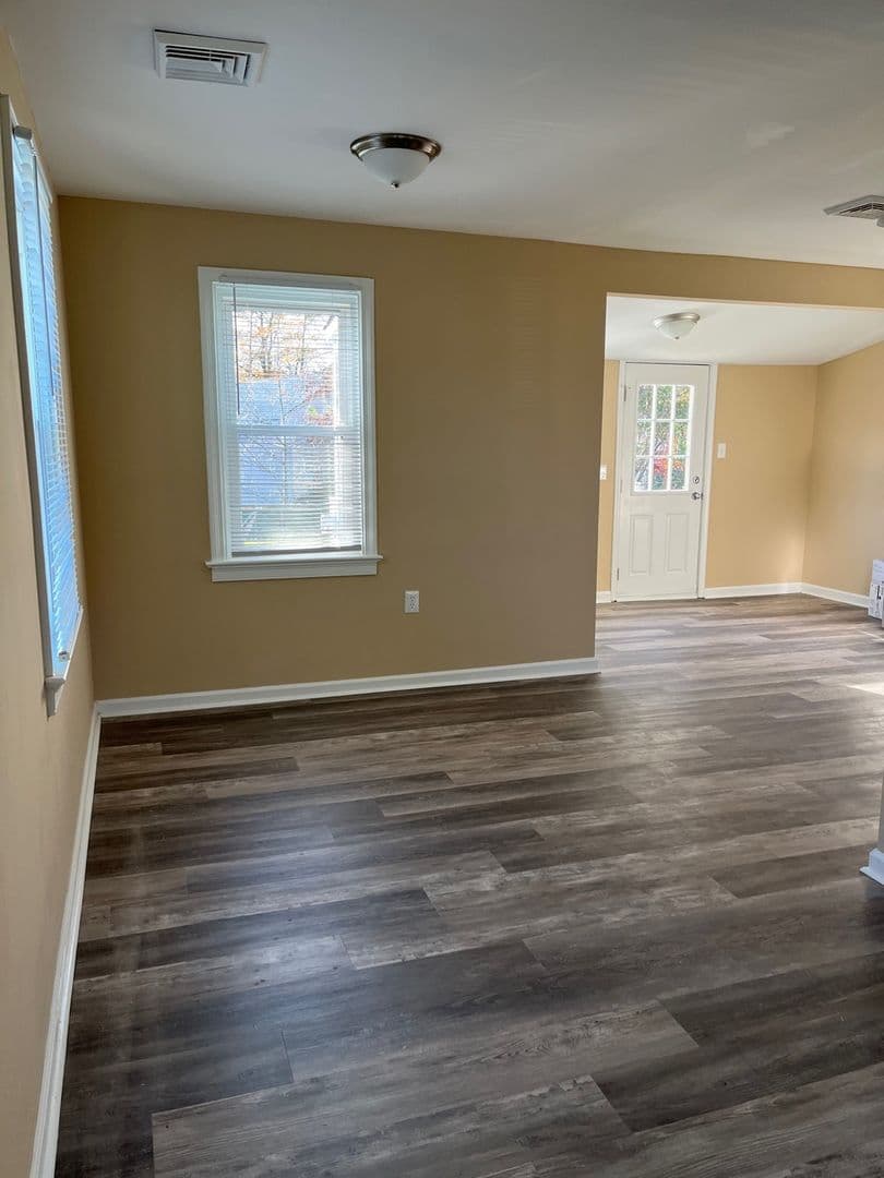 Williamsburg House: 1183 Penniman Road