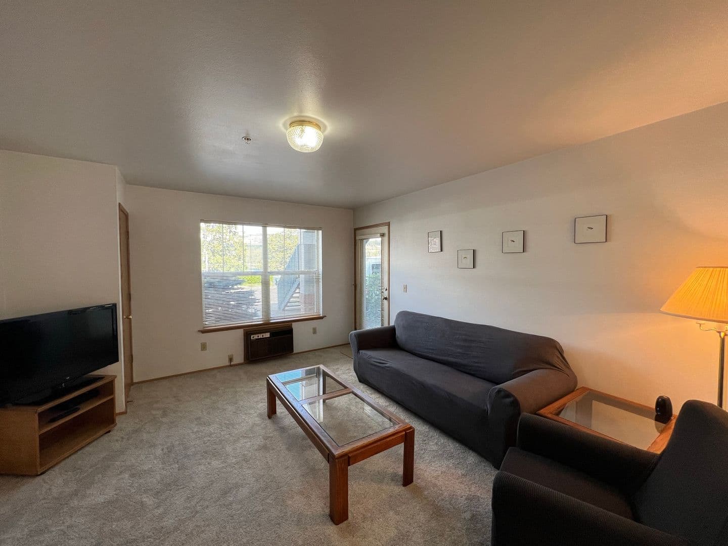 Hood River House: 714 Cascade Ave