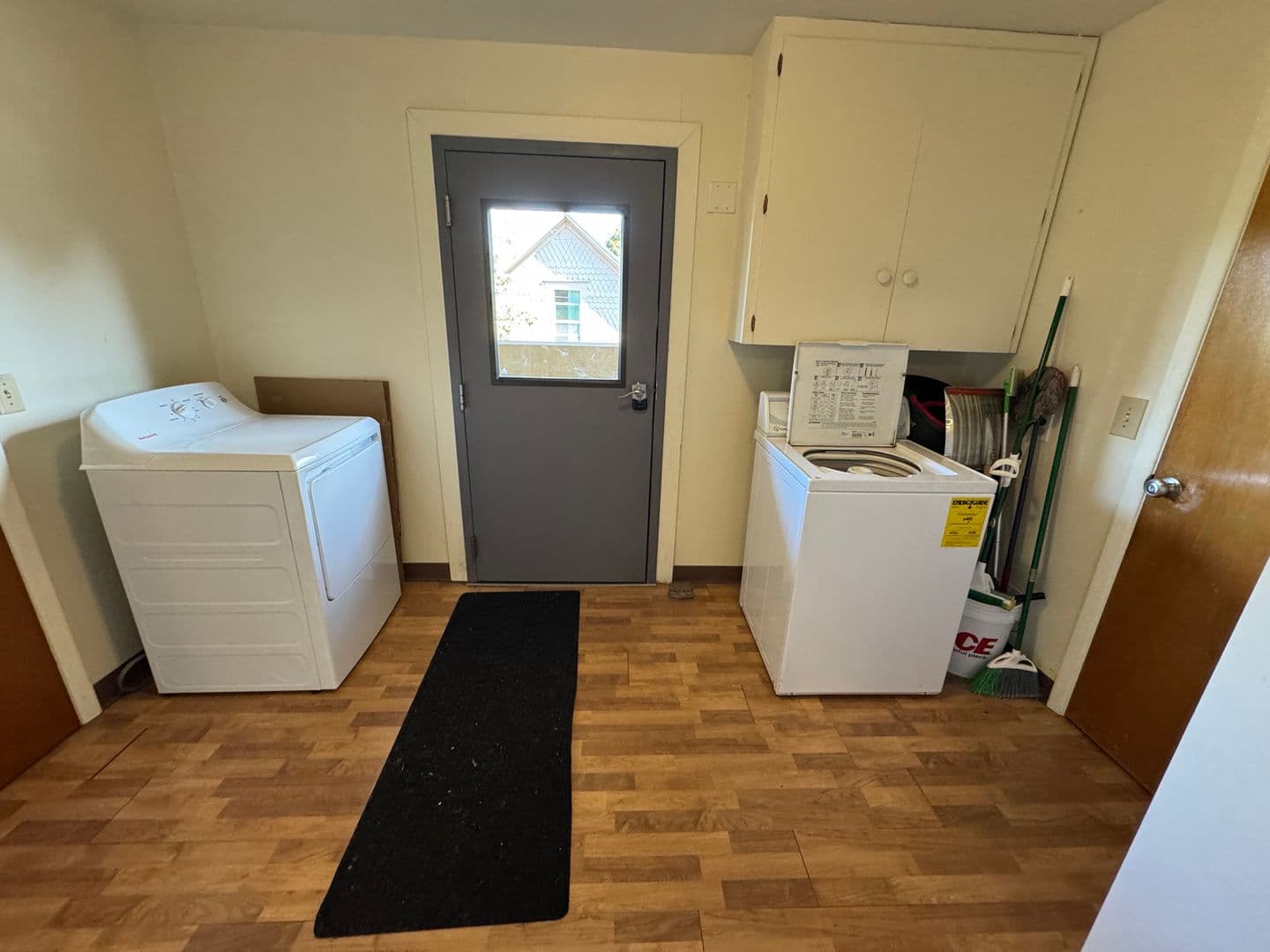 Hood River Apartment: 1808 Belmont Ave