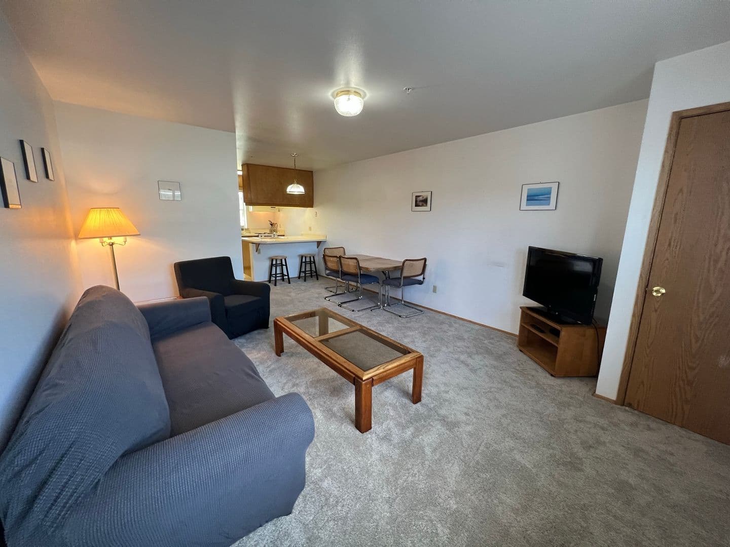Hood River House: 714 Cascade Ave