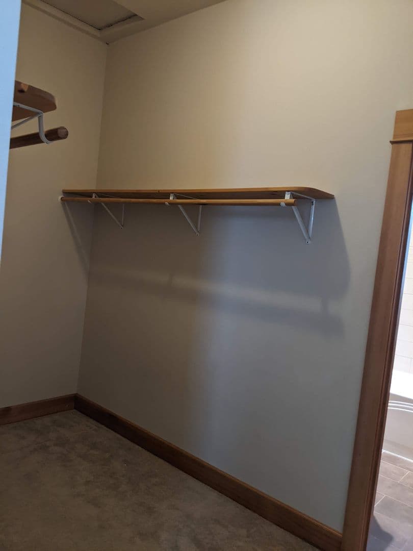 Hood River House: 675 Larch Court