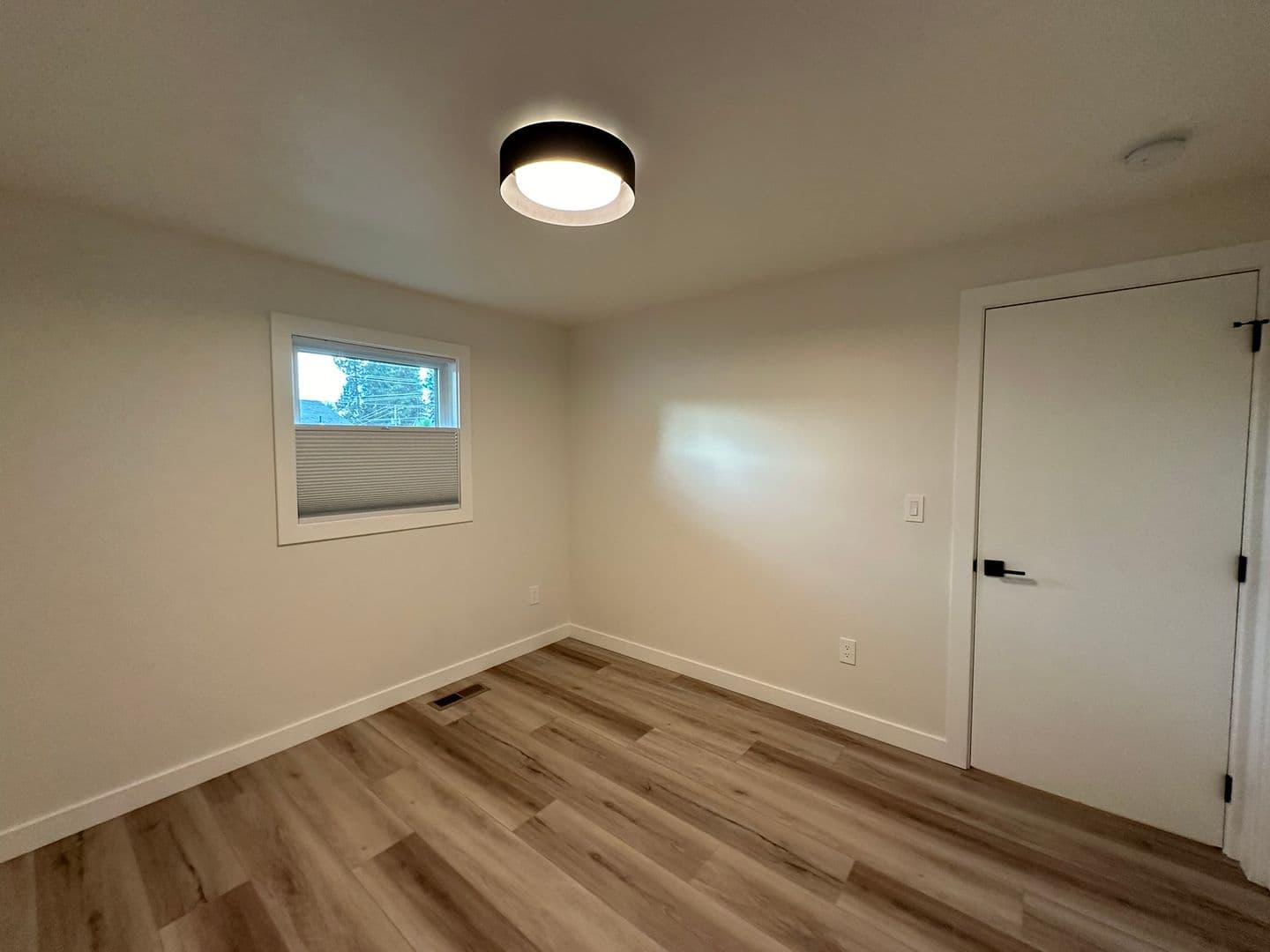 Hood River House: 1019 Wilson St.