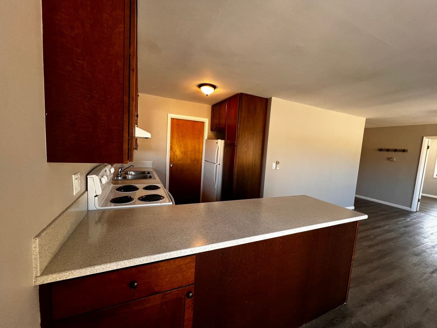 Hood River Apartment: 1808 Belmont Ave