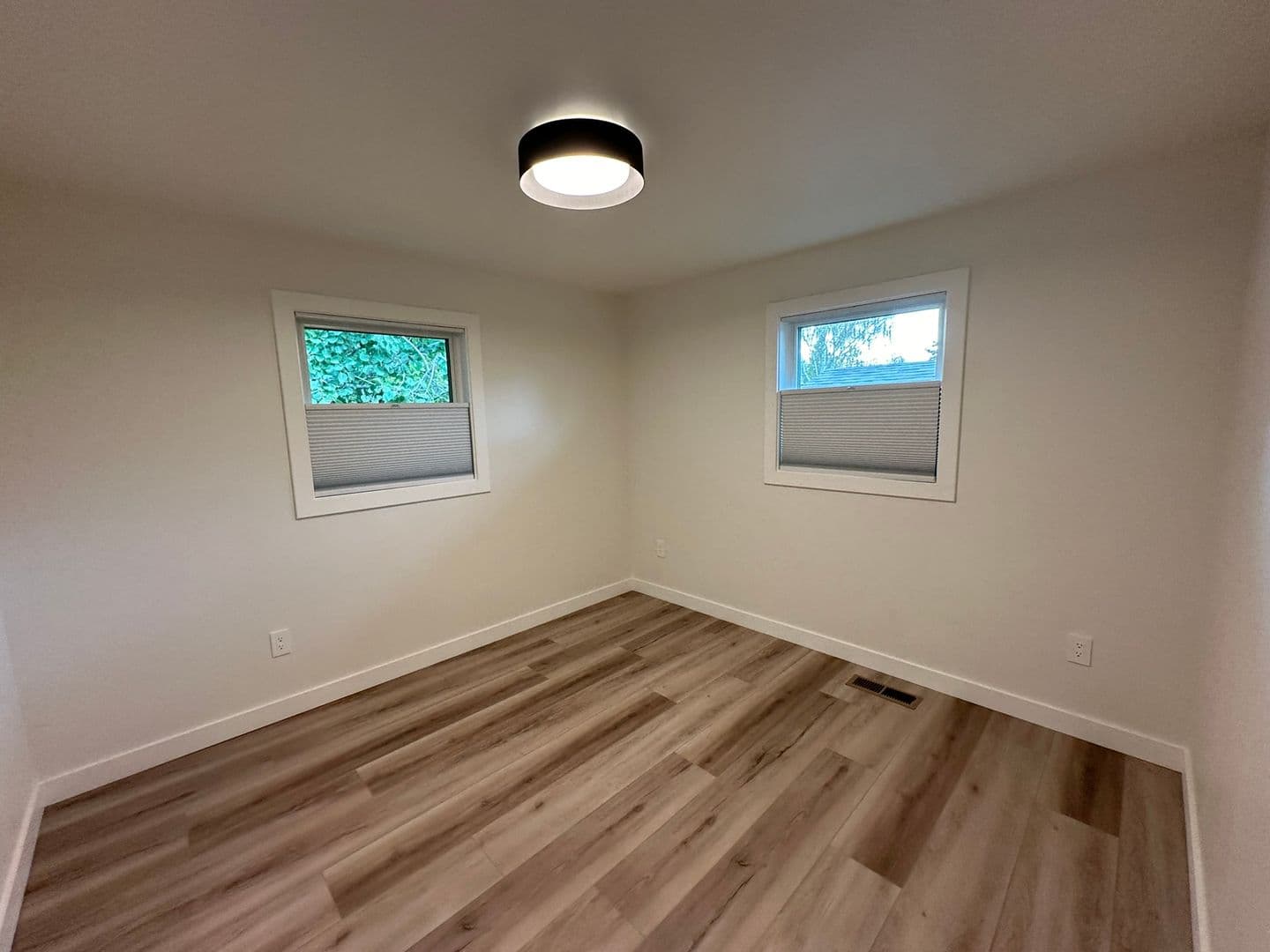 Hood River House: 1019 Wilson St.