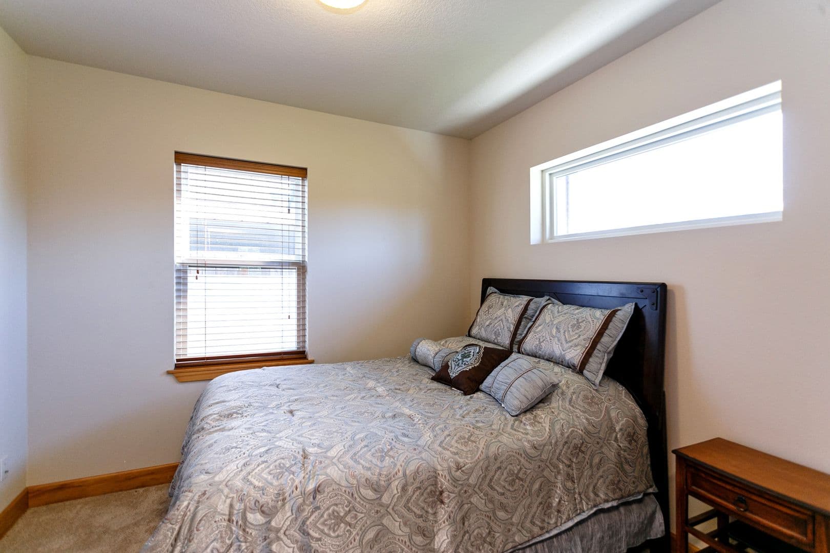 Hood River House: 675 Larch Court