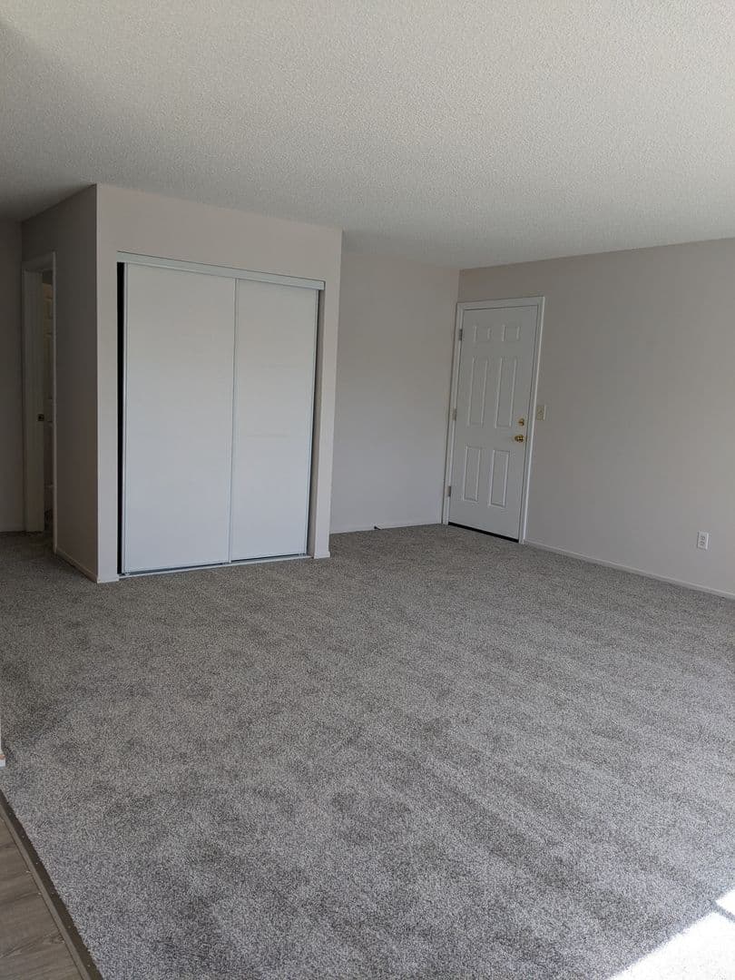 The Dalles Apartment: 1111 Eric Ct.
