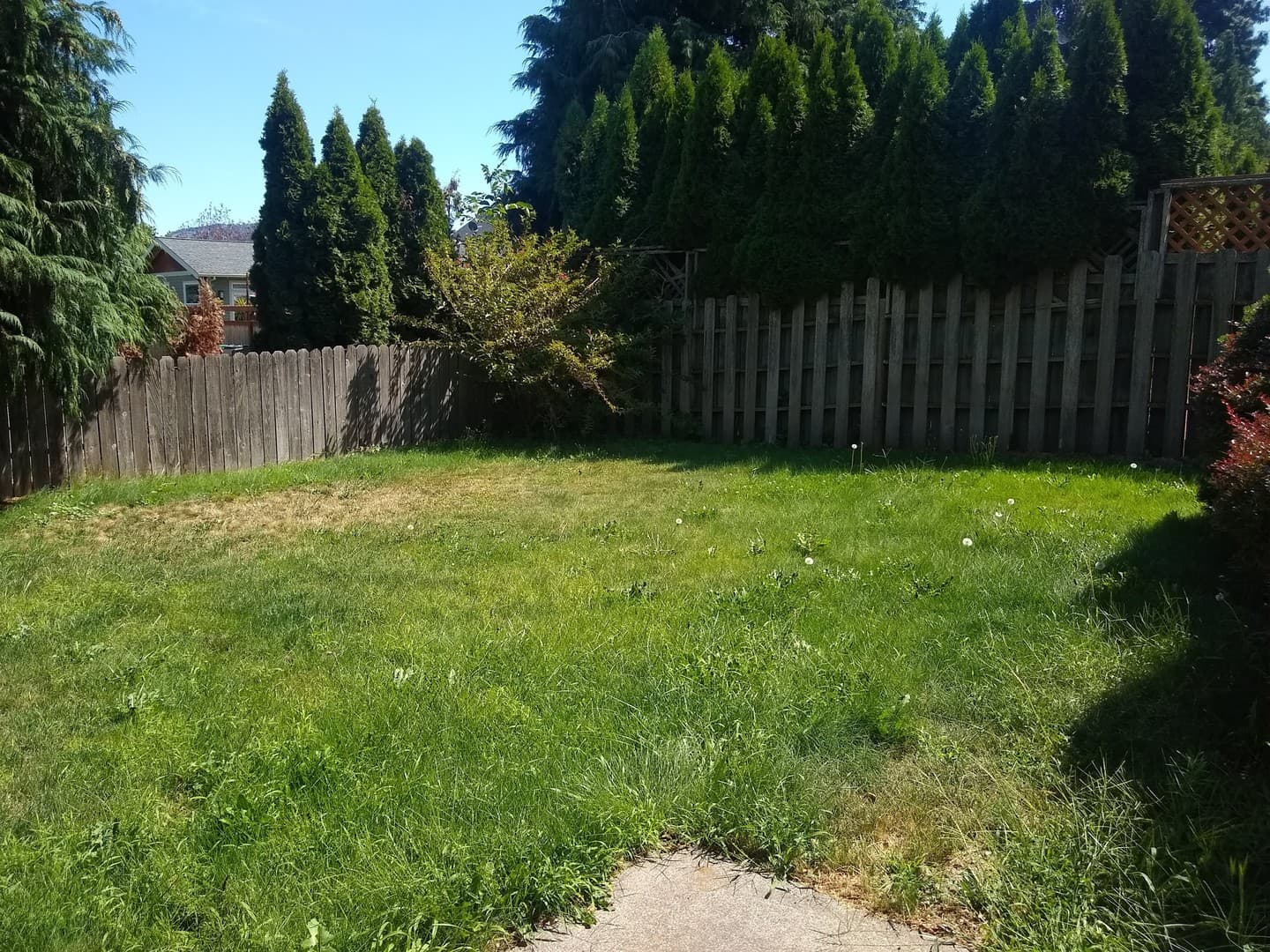 Hood River House: 787 St. Charles Place