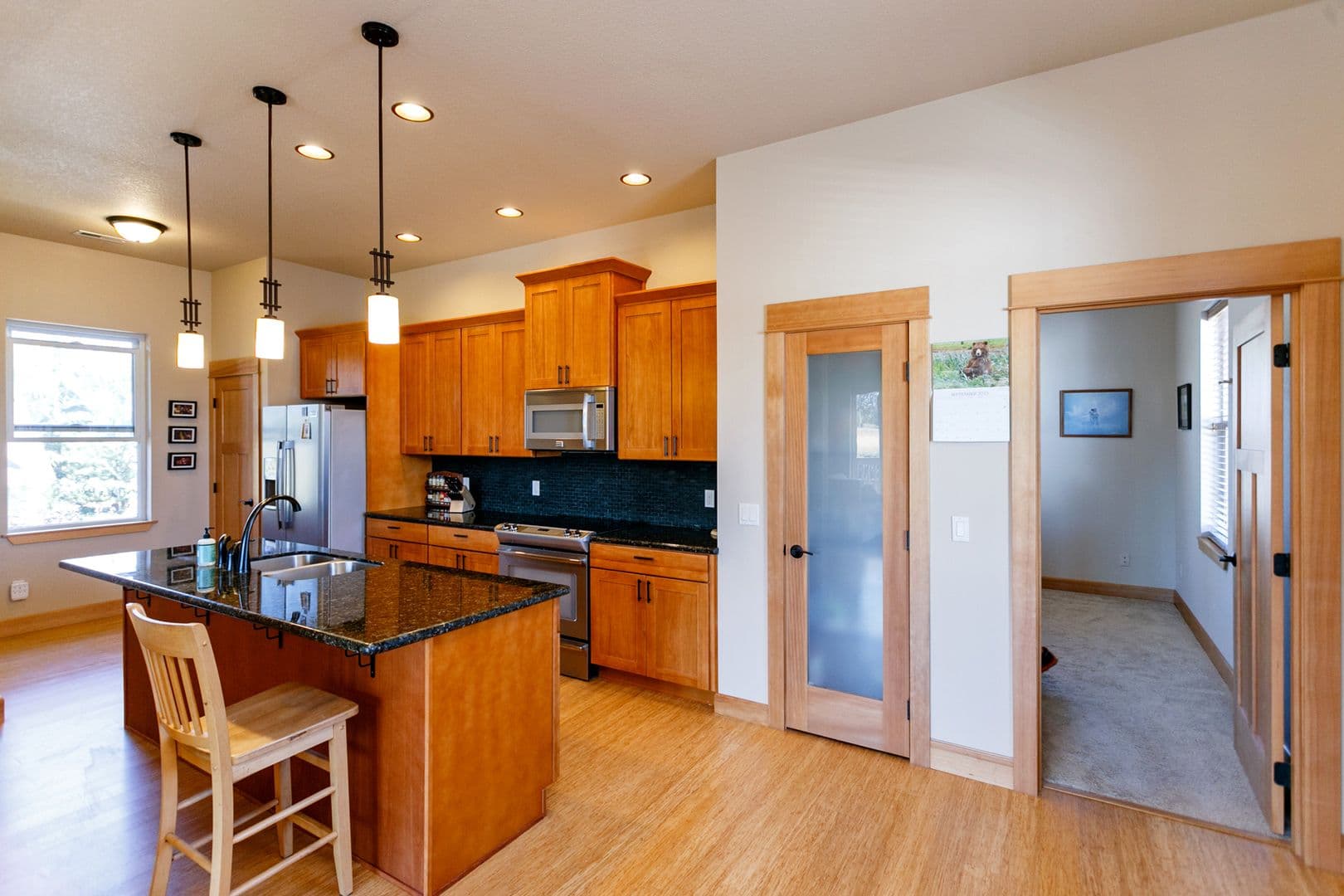 Hood River House: 675 Larch Court