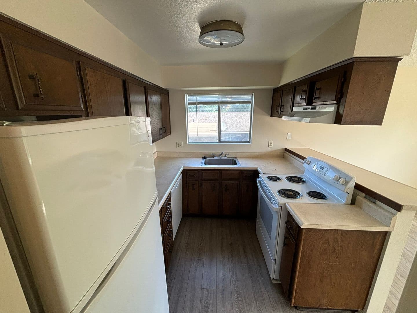 The Dalles Apartment: 1111 Eric Ct.