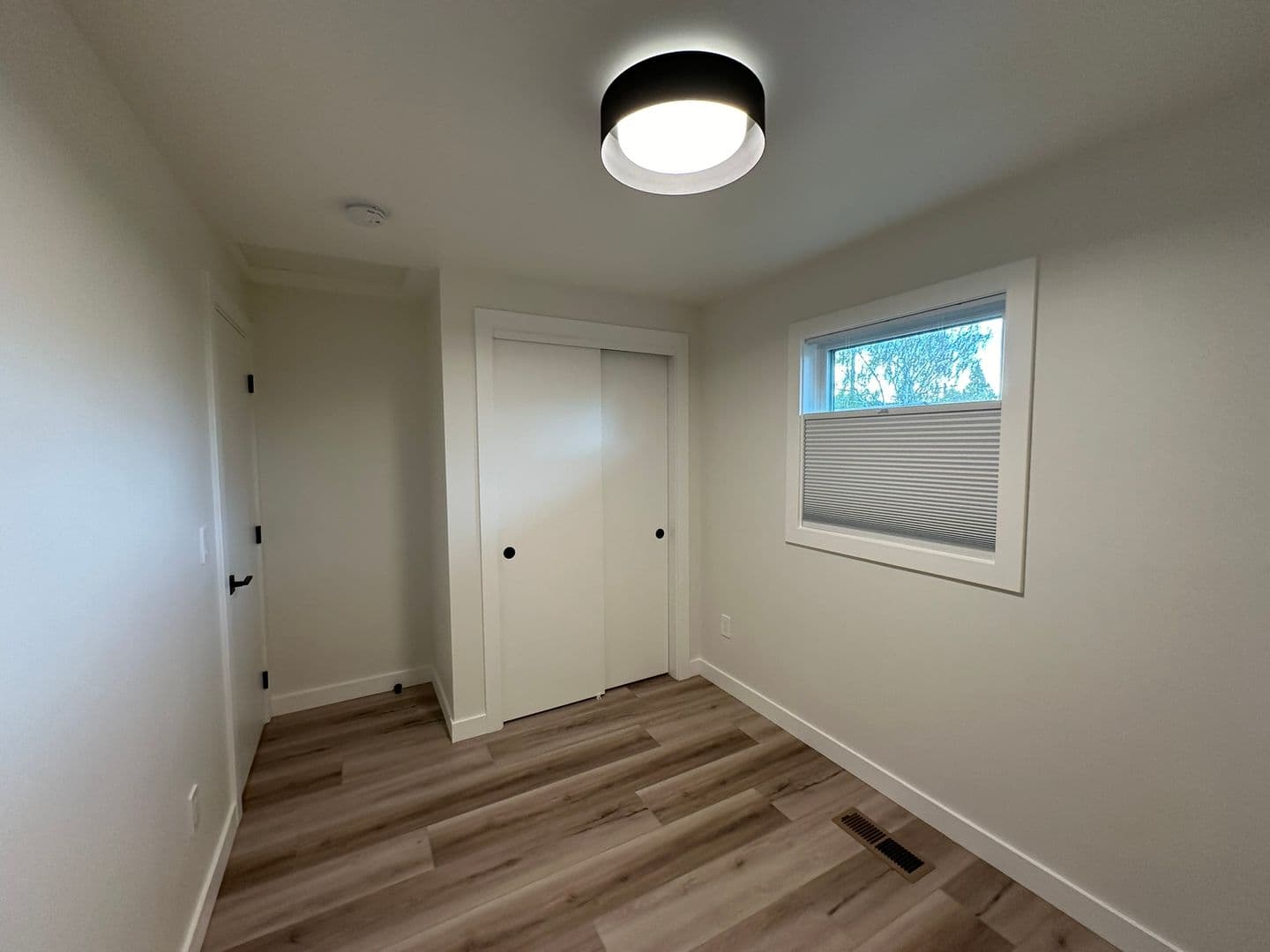 Hood River House: 1019 Wilson St.