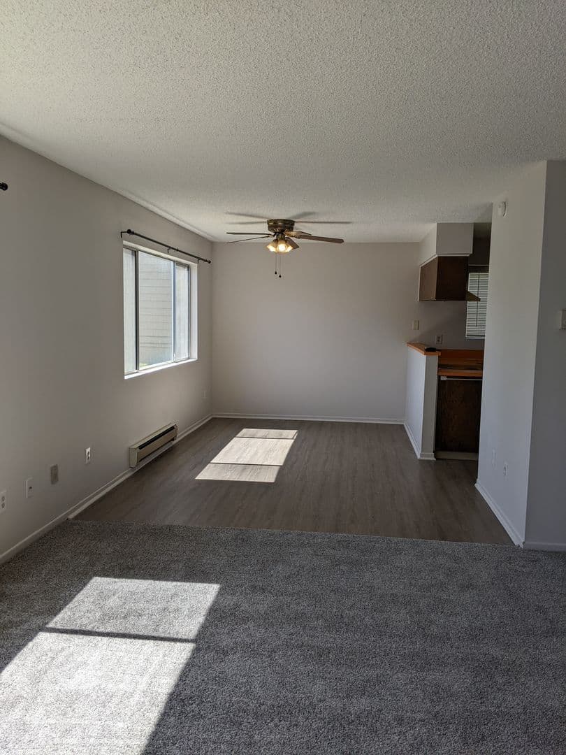 The Dalles Apartment: 1111 Eric Ct.
