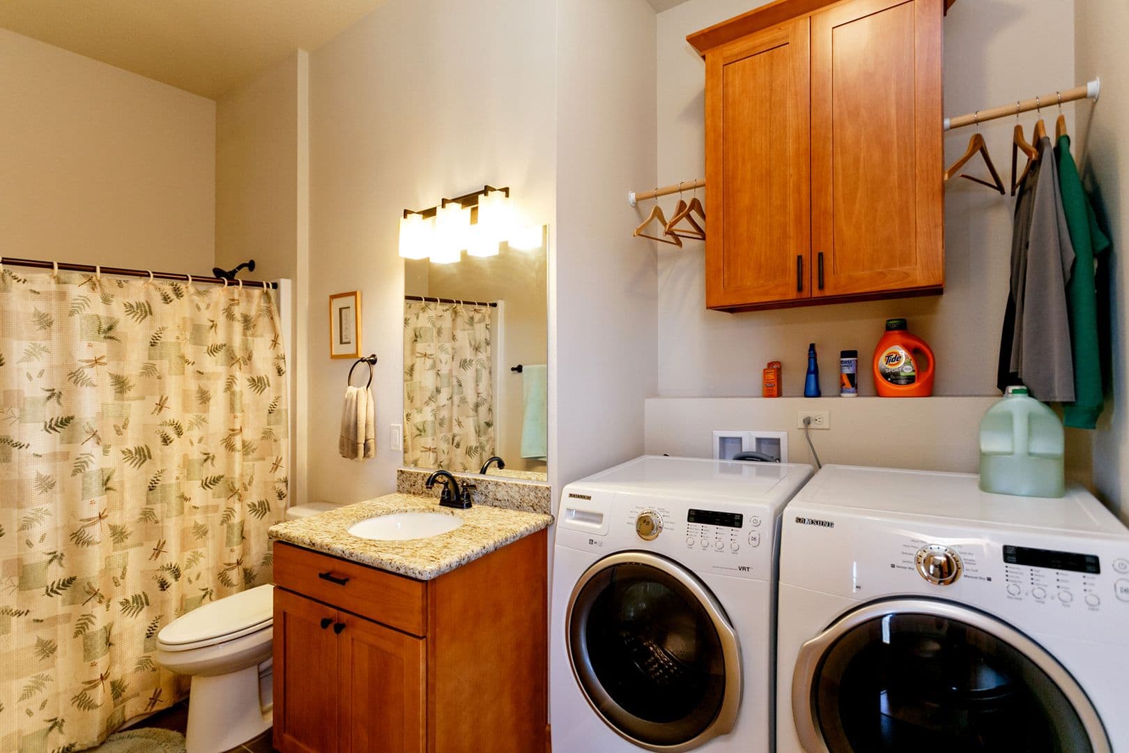 Hood River House: 675 Larch Court