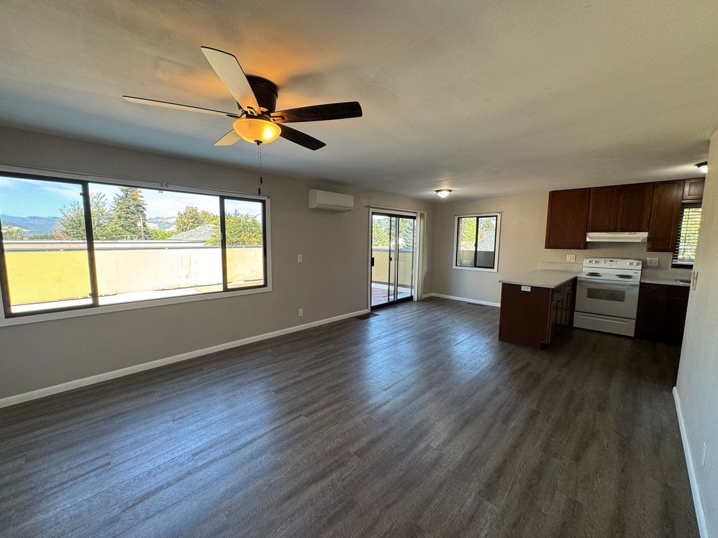 Hood River Apartment: 1808 Belmont Ave