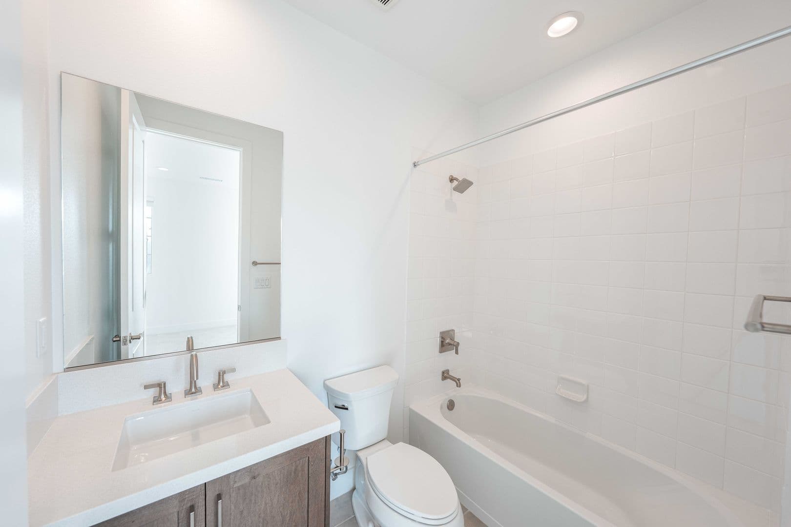 Valencia House: 27554 Elderberry Dr Valencia, CA 91381