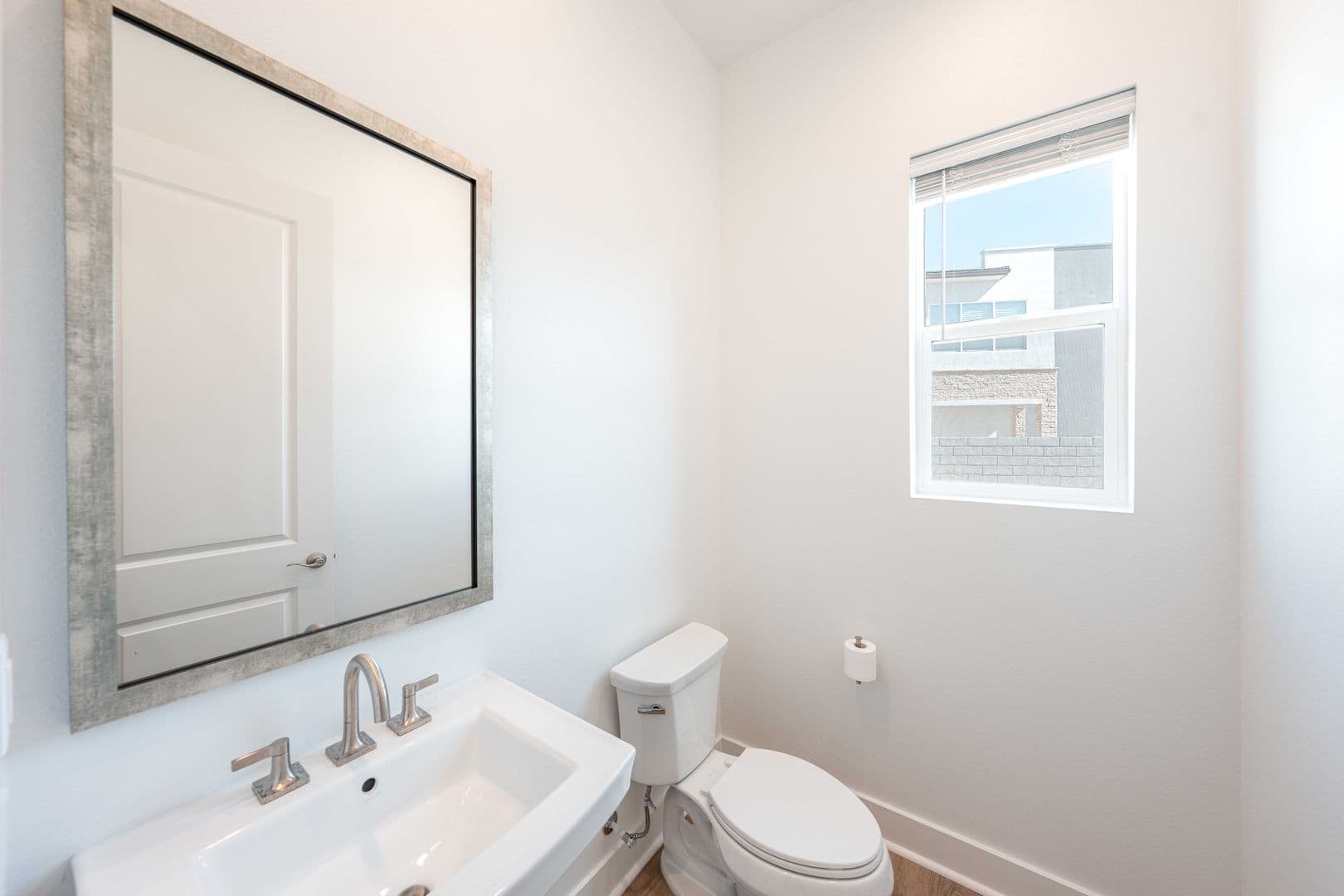 Valencia House: 27554 Elderberry Dr Valencia, CA 91381