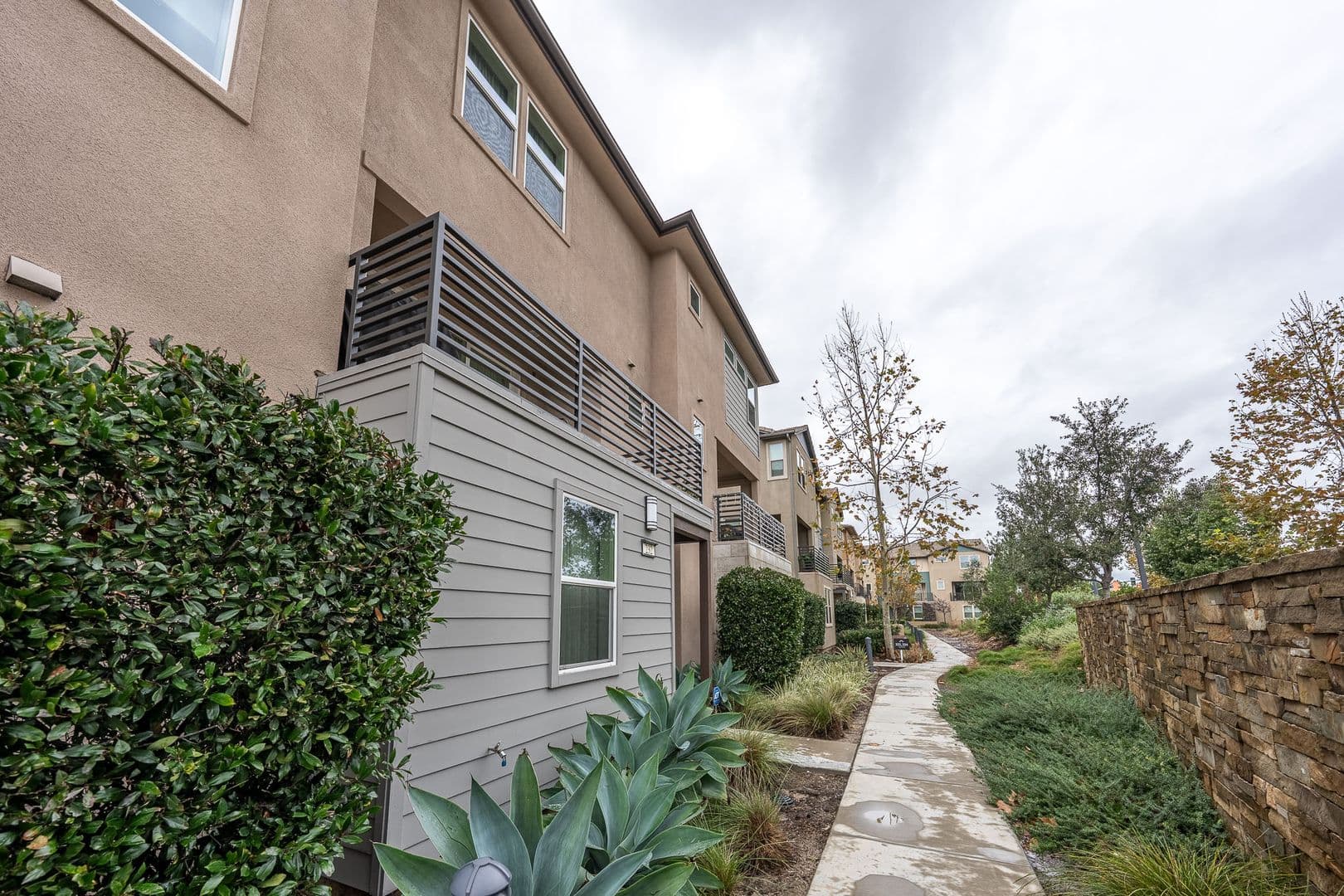 Irvine House: 232 Keeper