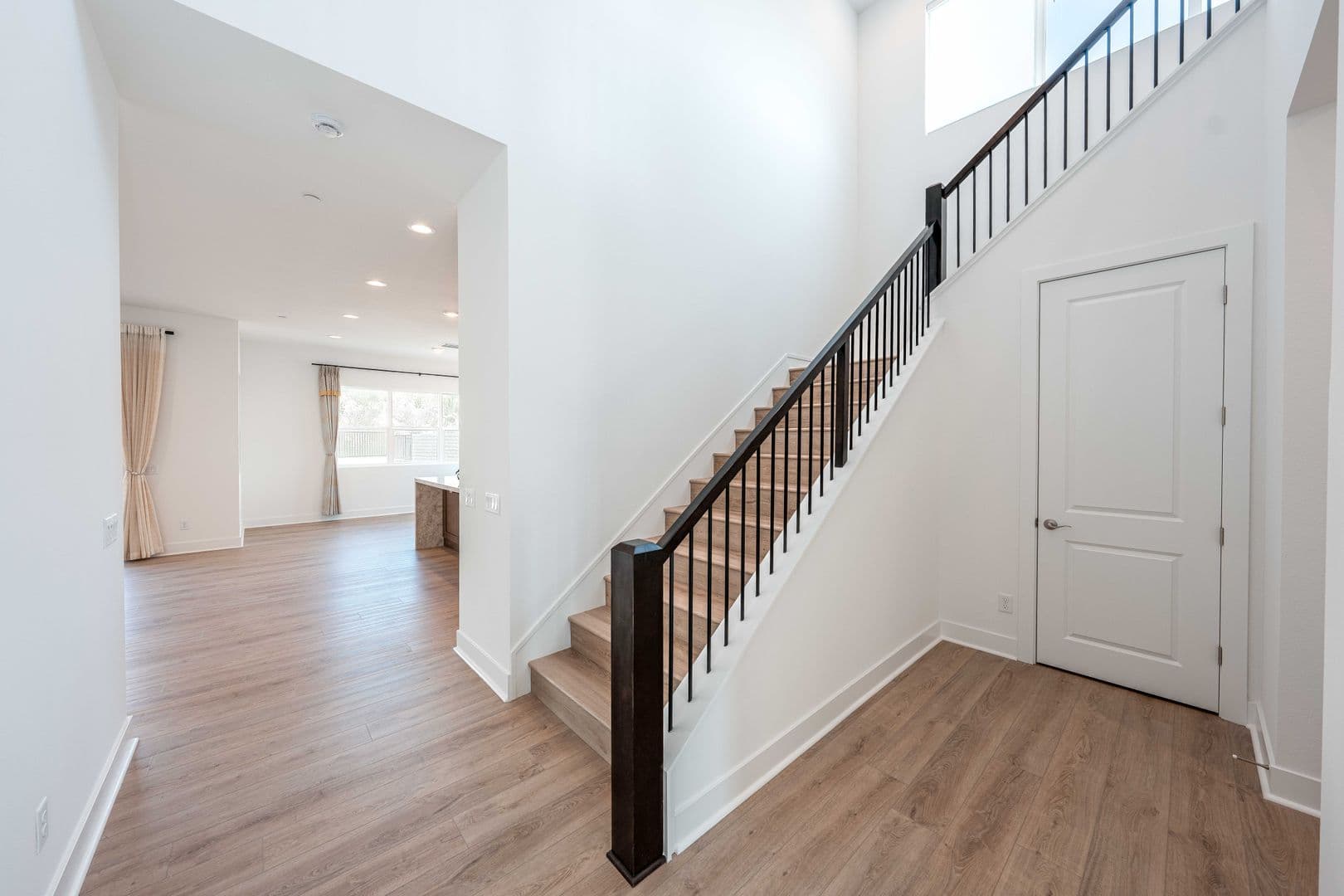 Valencia House: 27554 Elderberry Dr Valencia, CA 91381