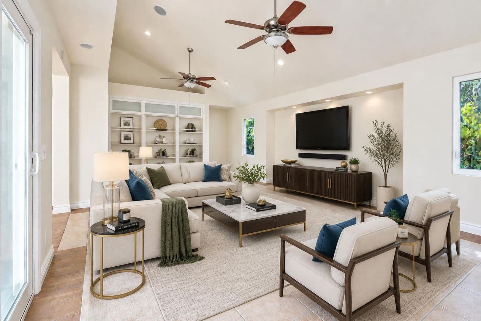 Santa Ana House: 9881 Foxrun Rd