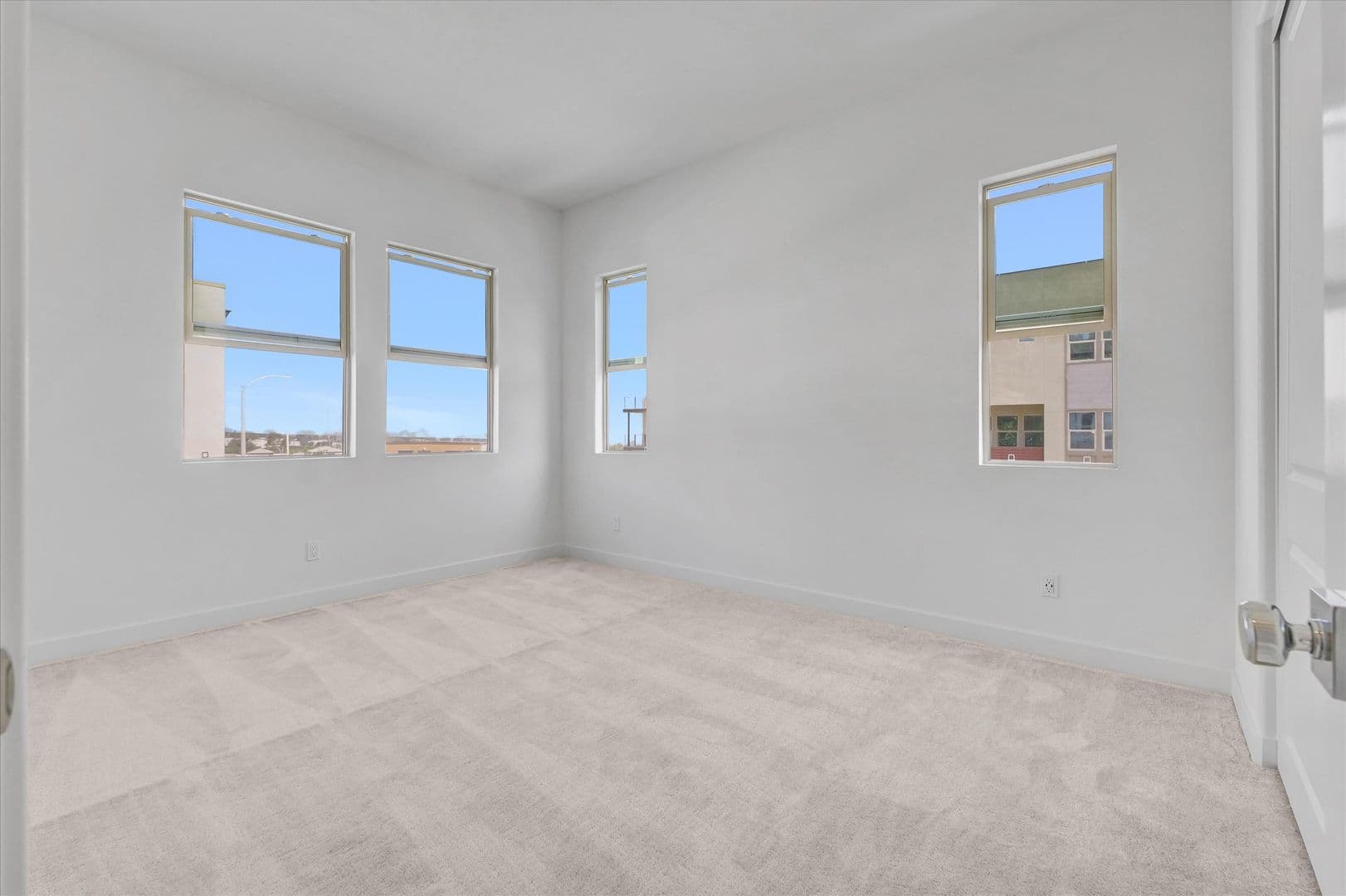 Montebello House: 1285 Hollyleaf Terrace