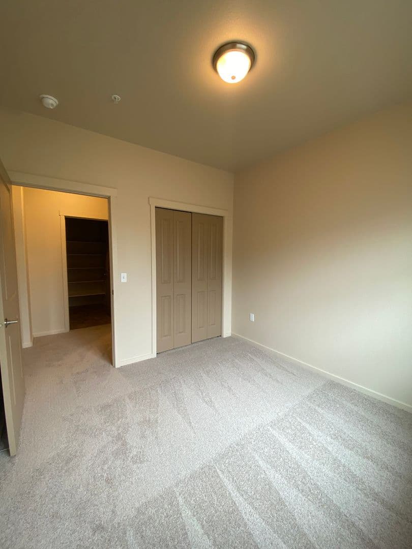 Post Falls Apartment: Sweetwater Circle