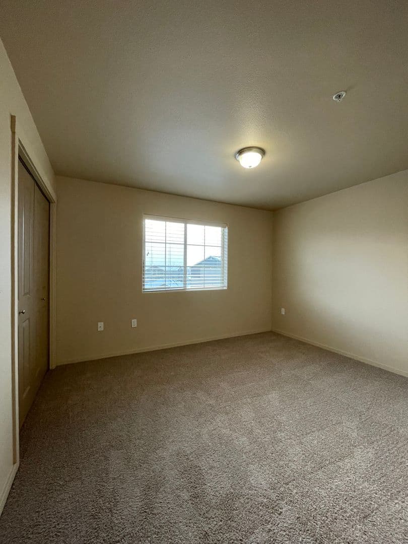 Post Falls Apartment: Sweetwater Circle