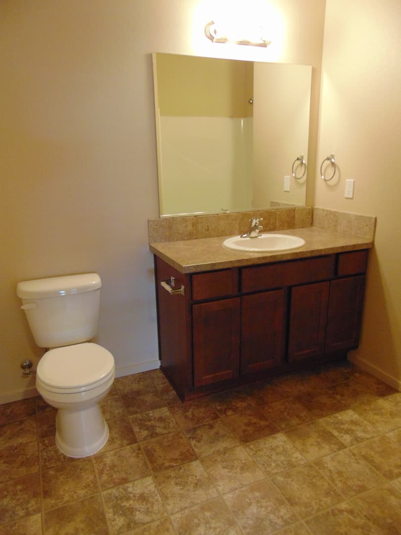 Post Falls Apartment: Sweetwater Circle