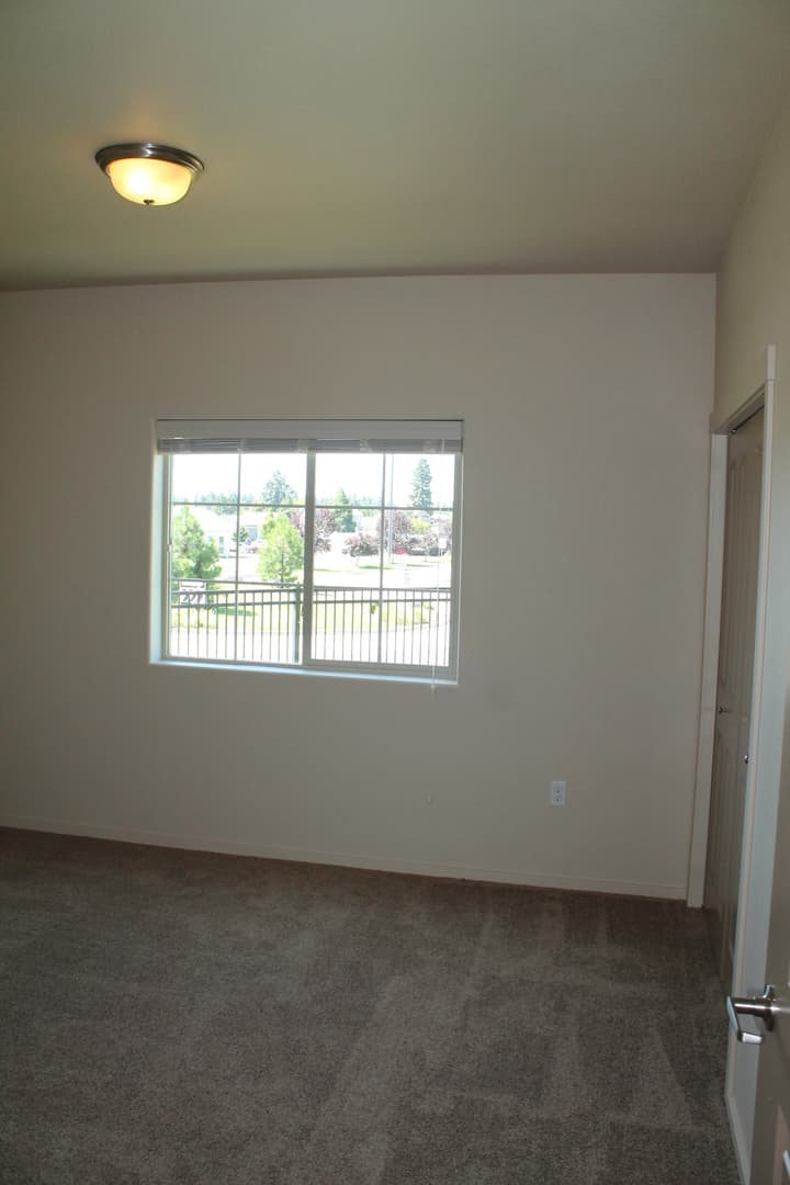 Post Falls Apartment: Sweetwater Circle