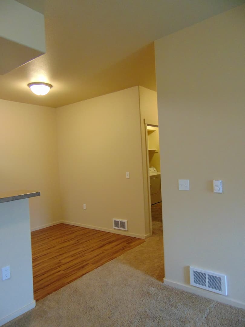 Post Falls Apartment: Sweetwater Circle
