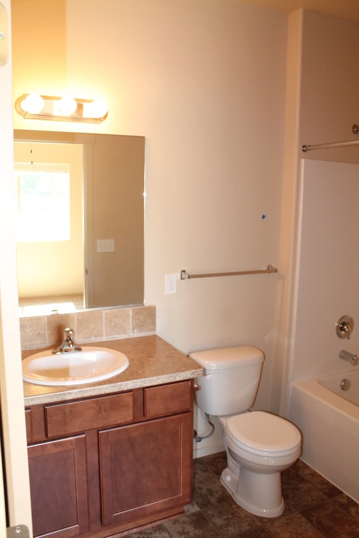 Post Falls Apartment: Sweetwater Circle