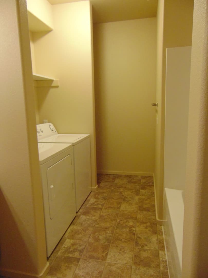 Post Falls Apartment: Sweetwater Circle