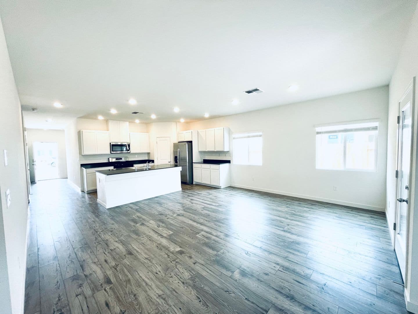 Fallon House: 704 Colorado Ln
