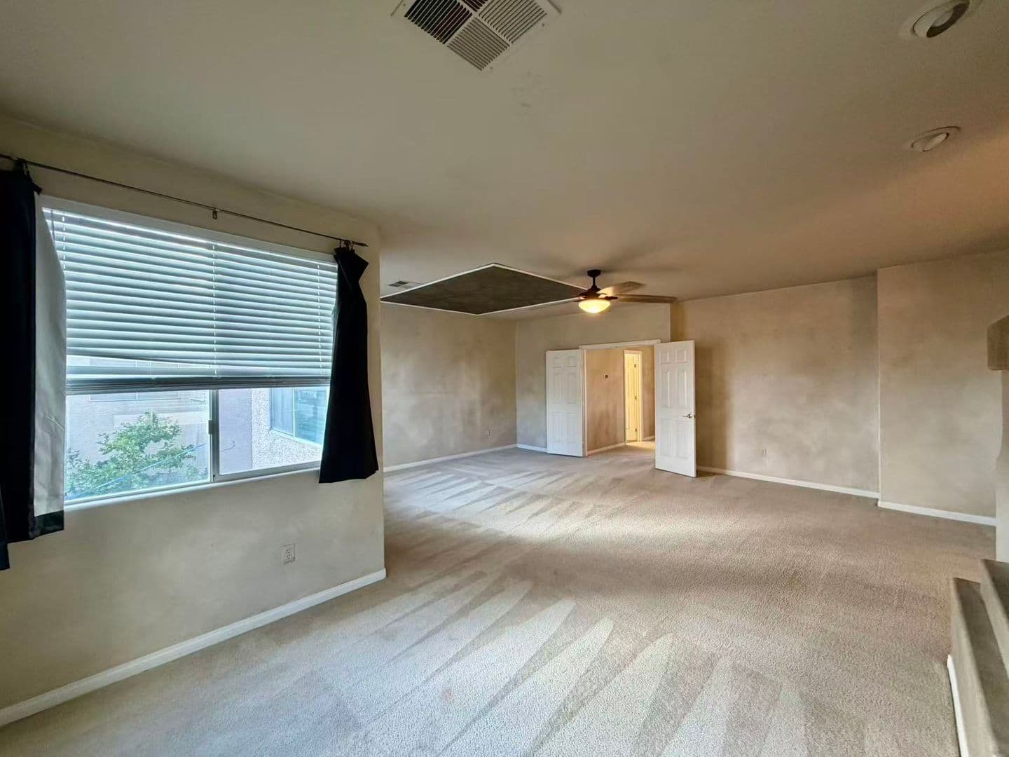 Las Vegas House: 379 Falcons Fire Ave