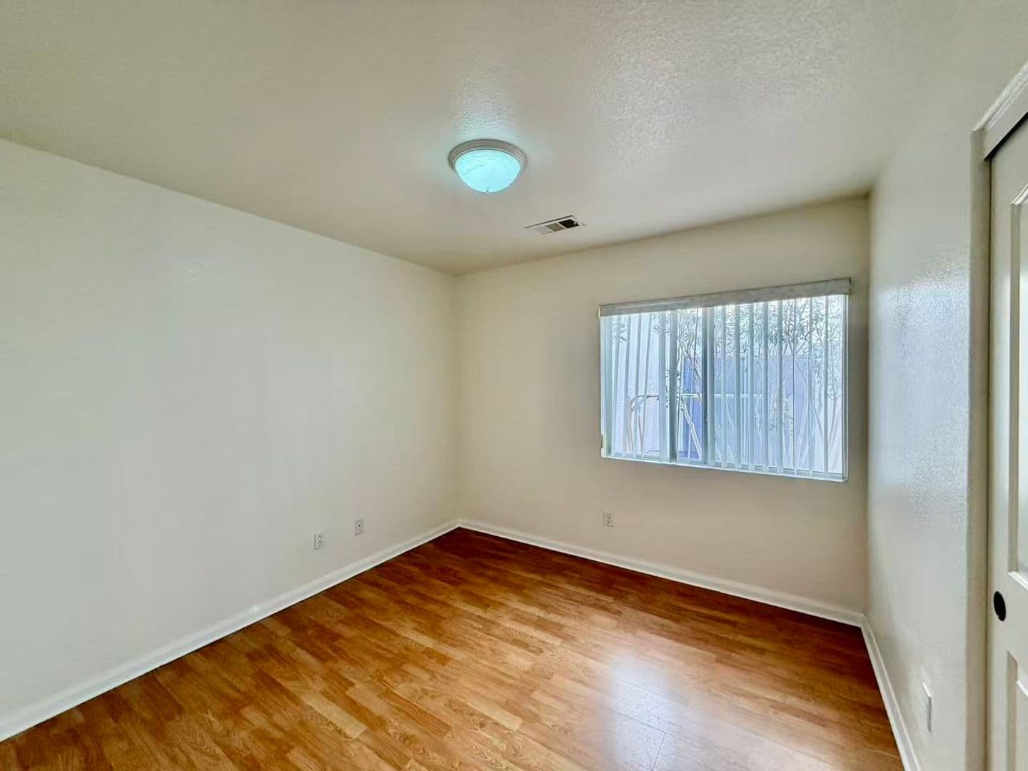 Las Vegas House: 8605 W Gilmore Ave