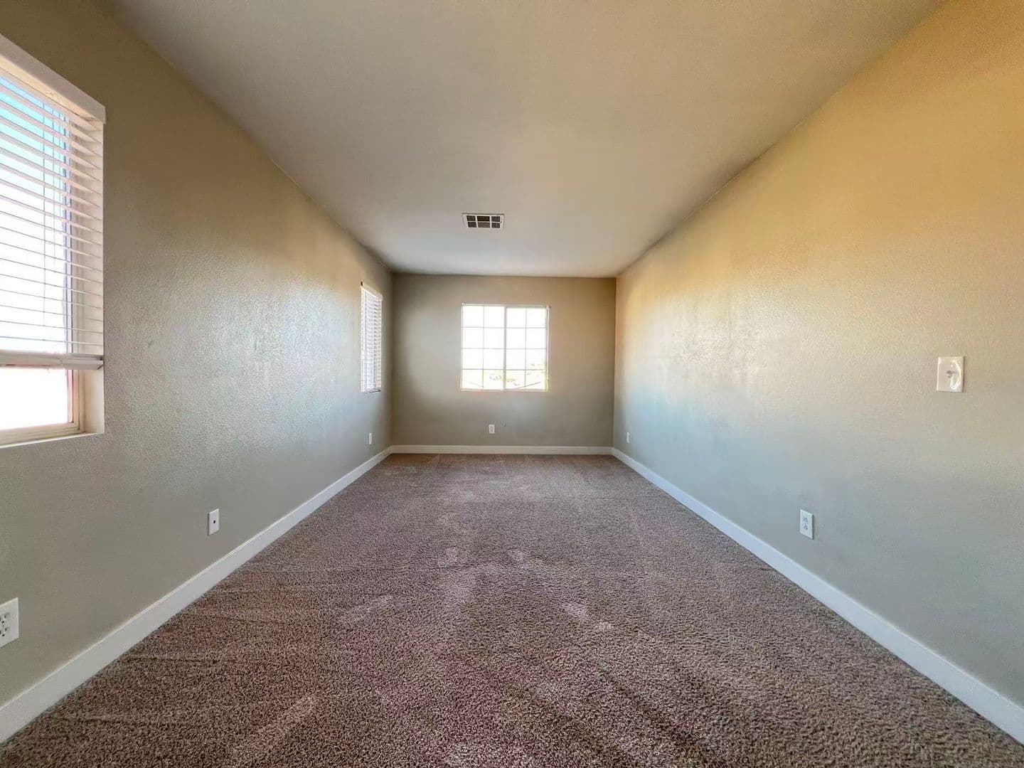 Las Vegas House: 9363 Graceful Gold St