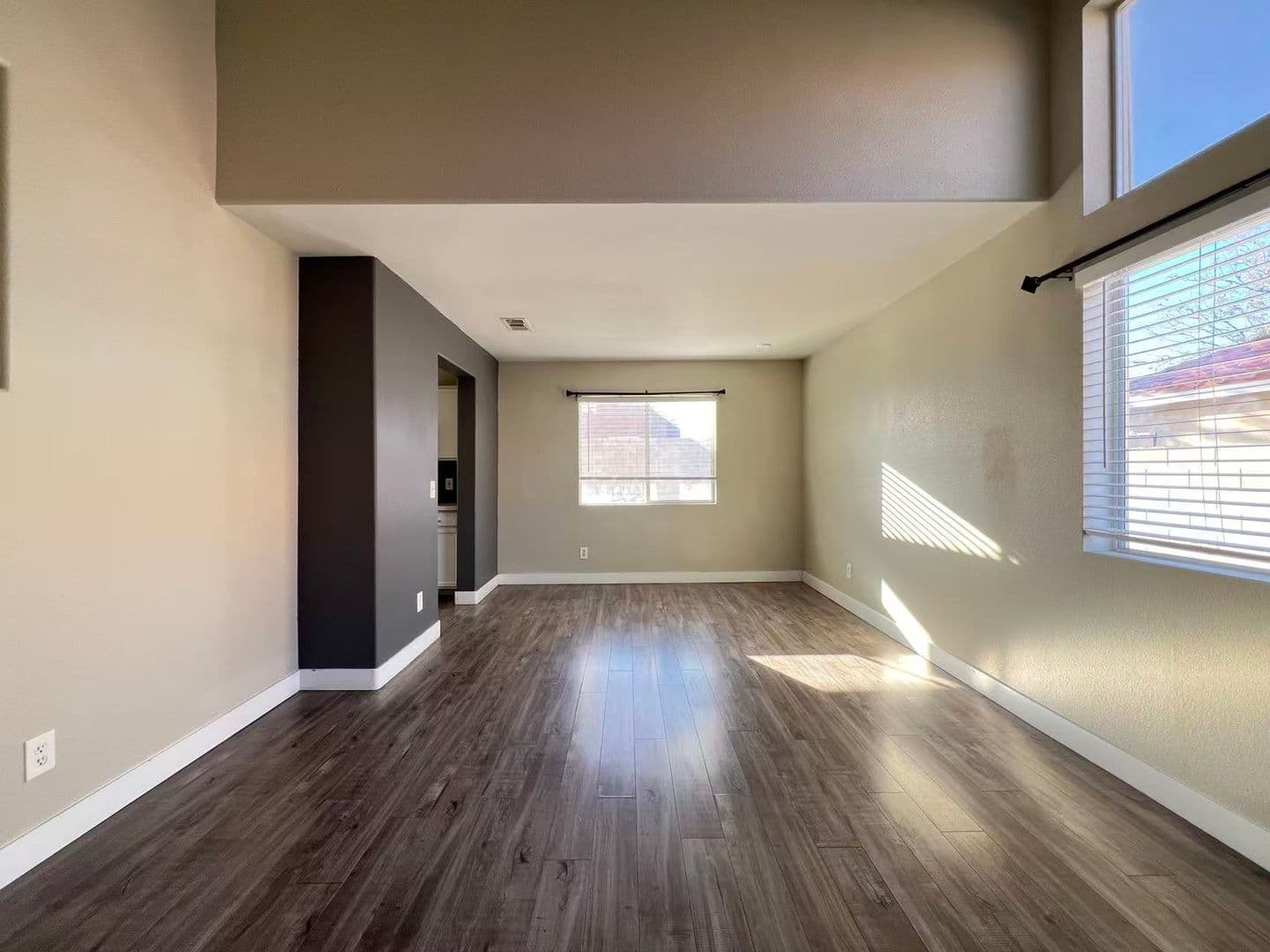 Las Vegas House: 9363 Graceful Gold St