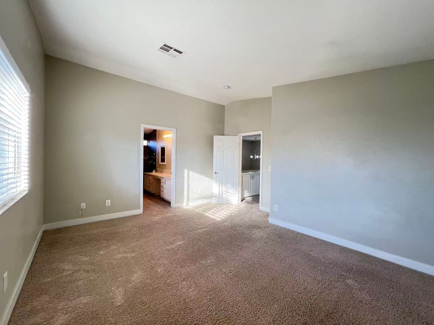 Las Vegas House: 9363 Graceful Gold St