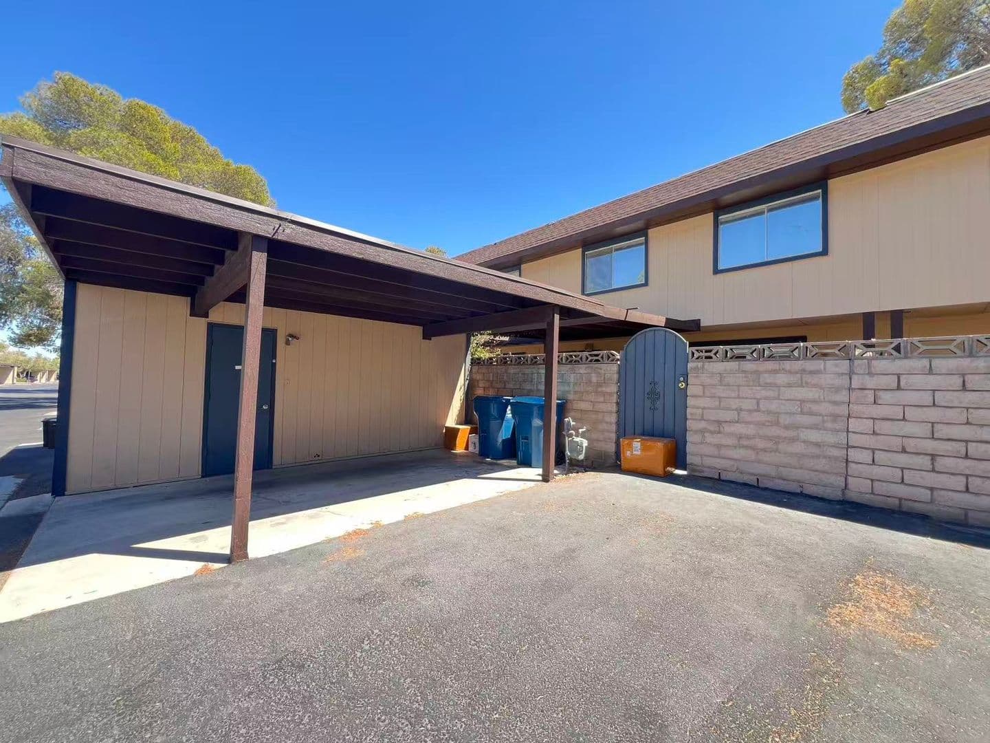 Las Vegas House: 6223 Meadow View Ln