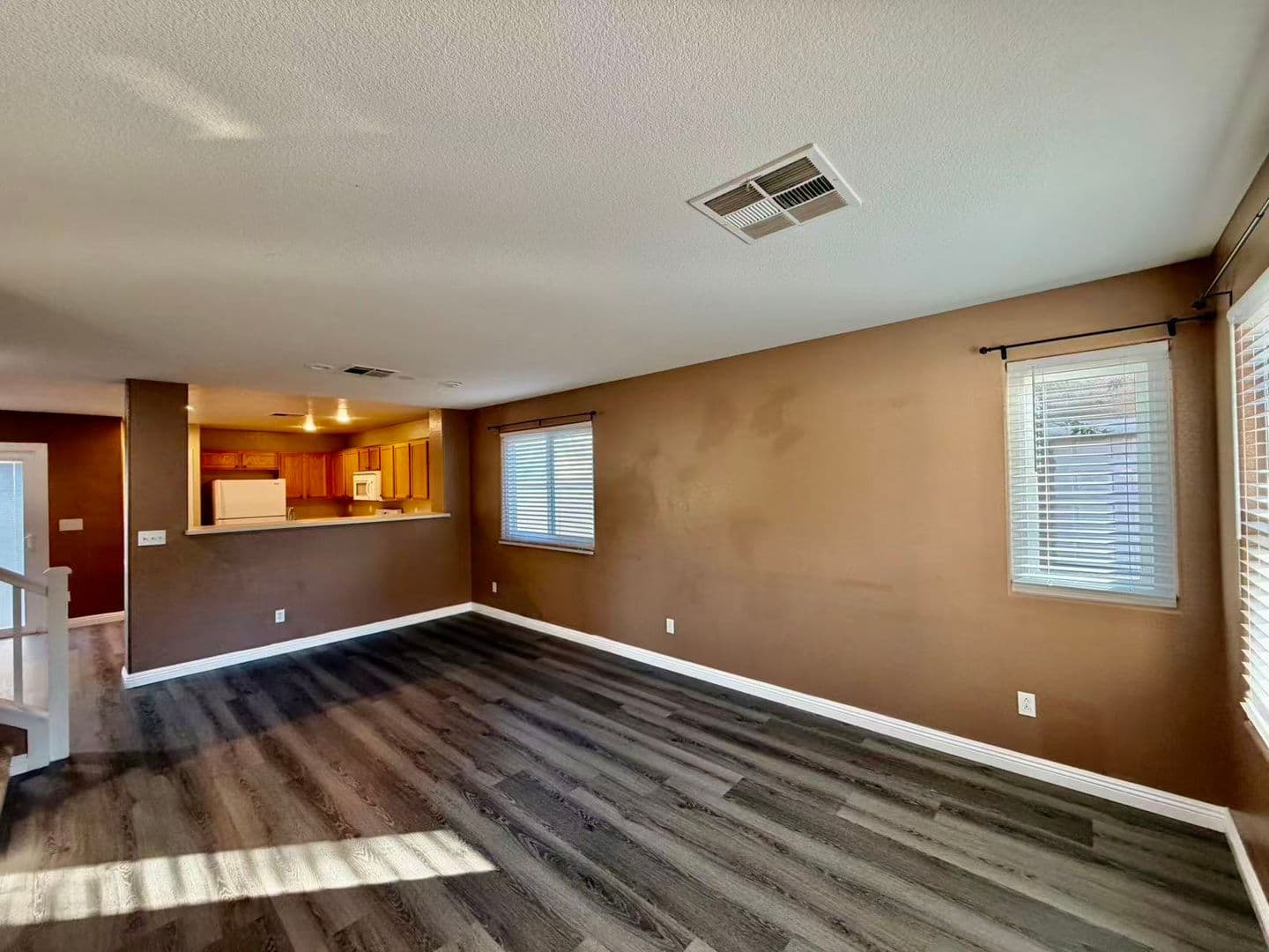 Henderson House: 1943 Sundown Canyon Dr