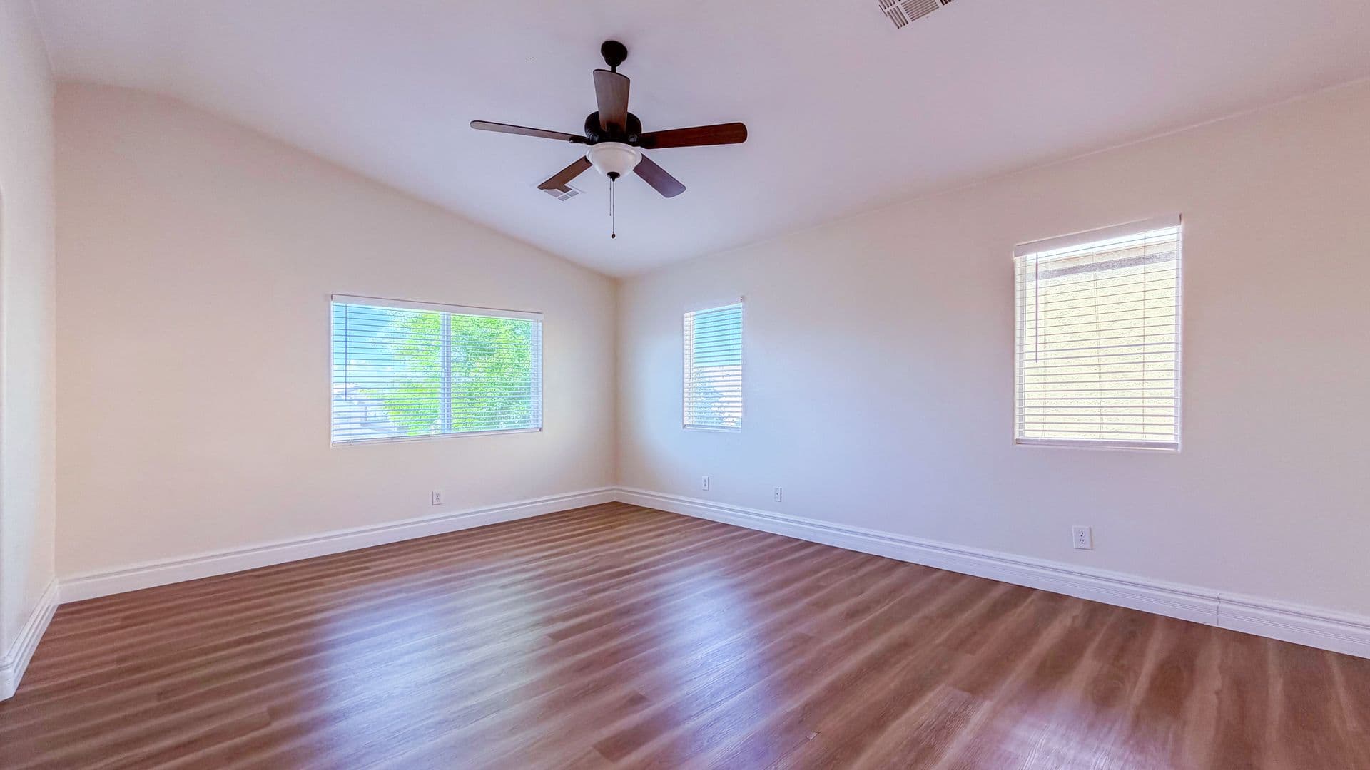 Las Vegas House: 280 Ladies Tee Ct