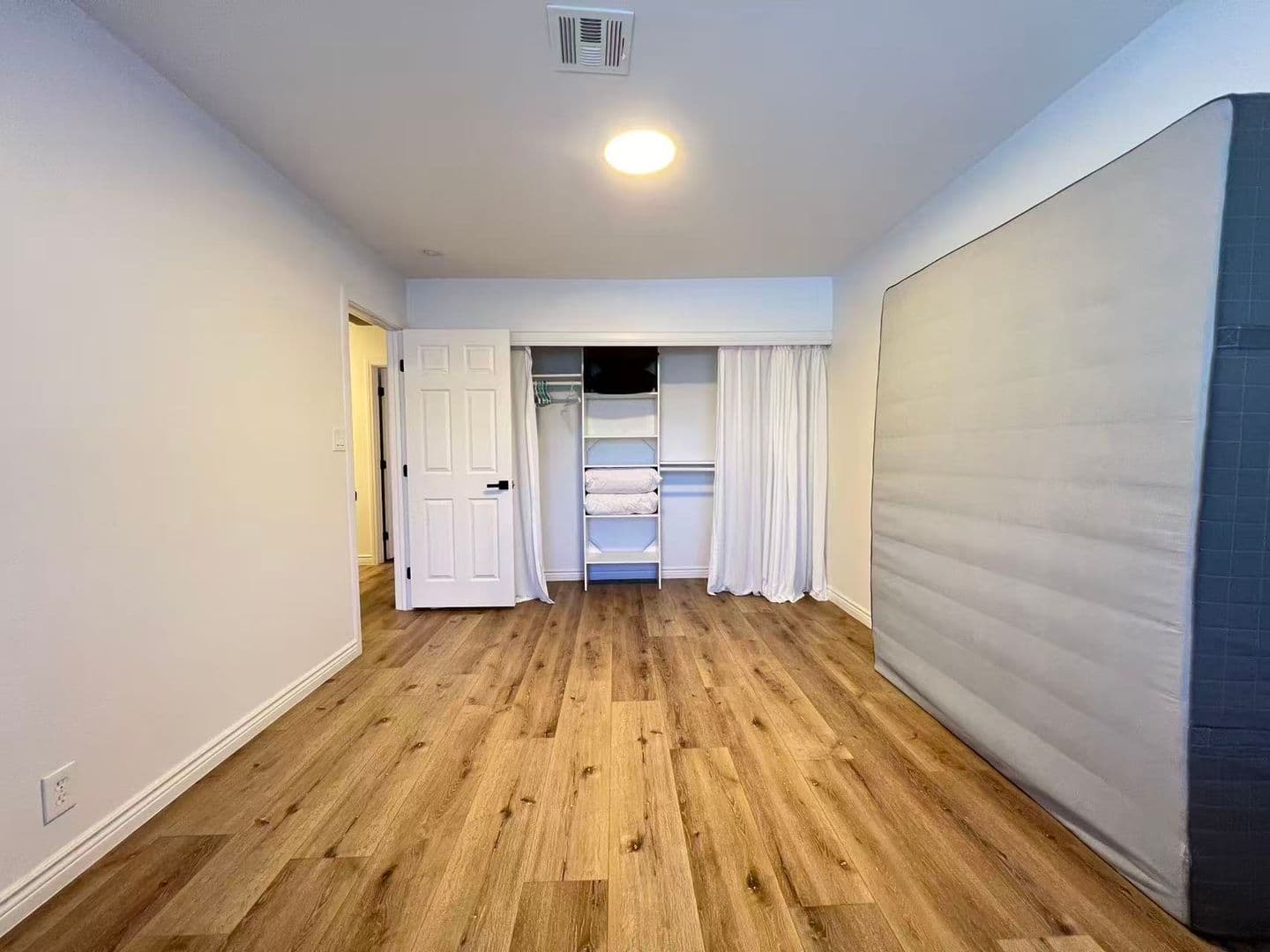 Las Vegas House: 6223 Meadow View Ln
