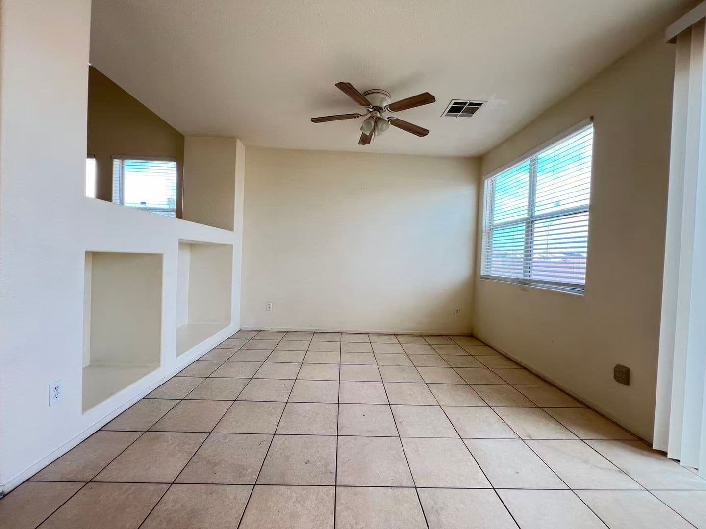 Las Vegas House: 3994 Chasing Heart Way