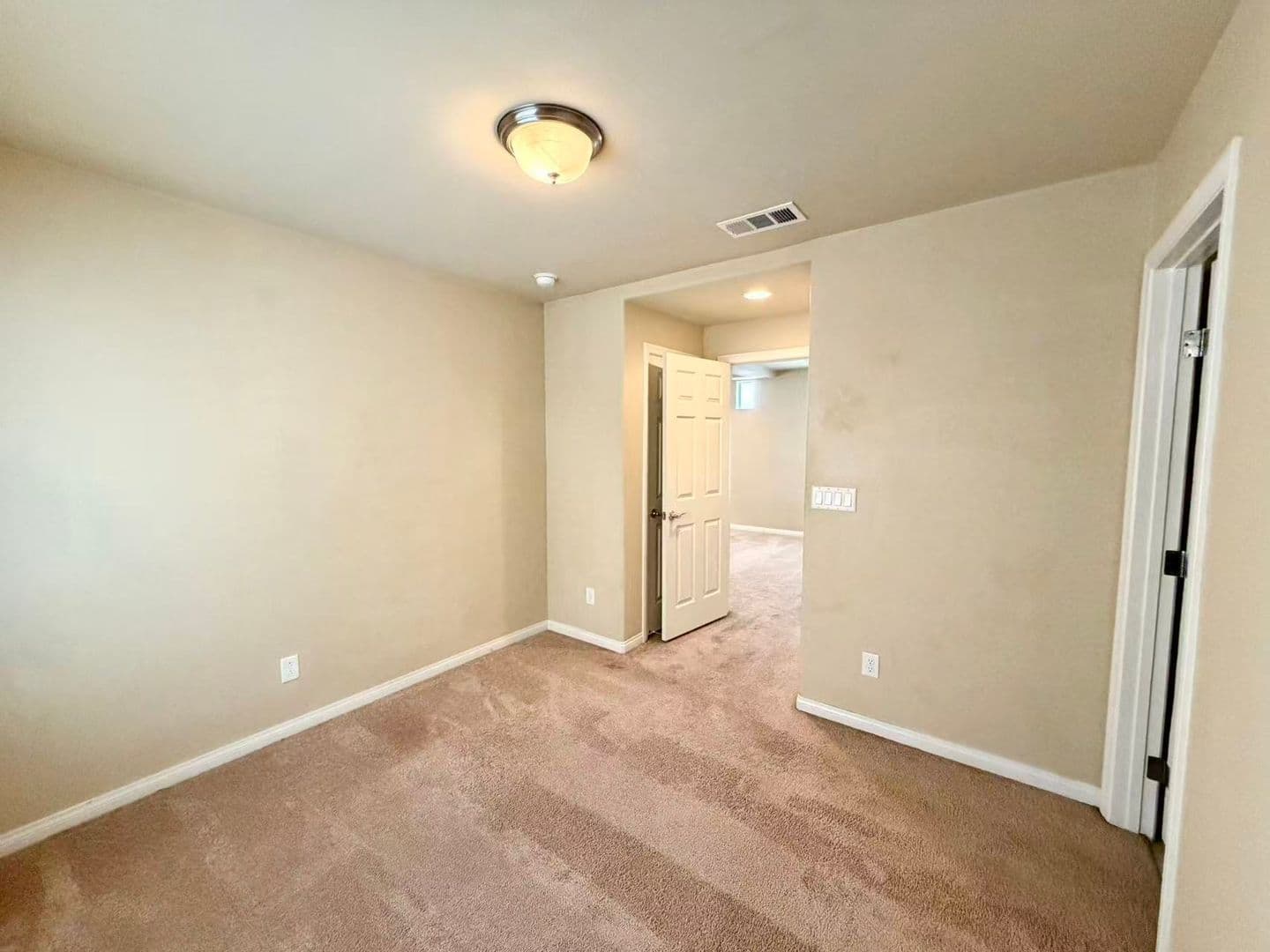 Las Vegas House: 8105 Discovery Point St