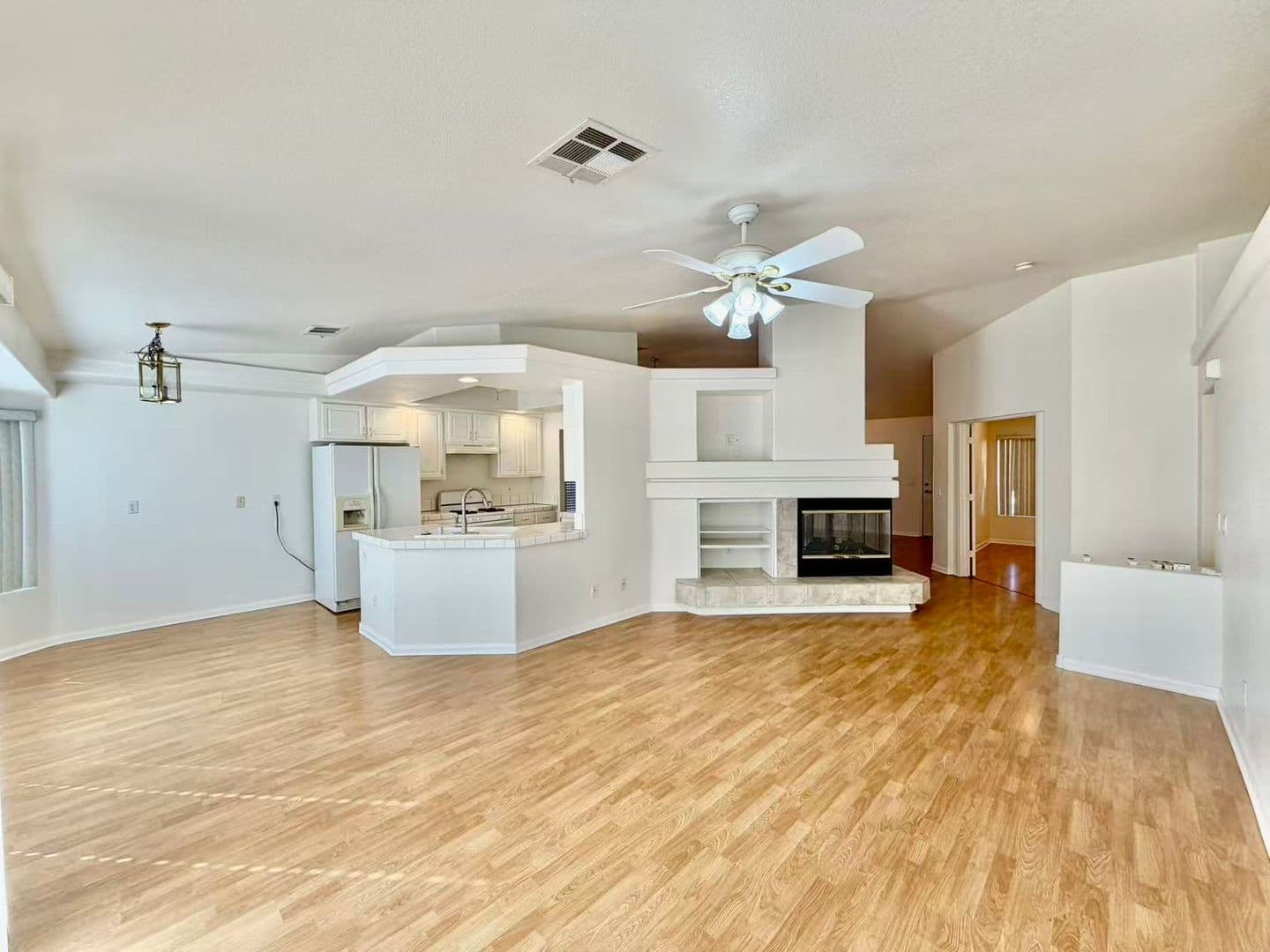 Las Vegas House: 8605 W Gilmore Ave