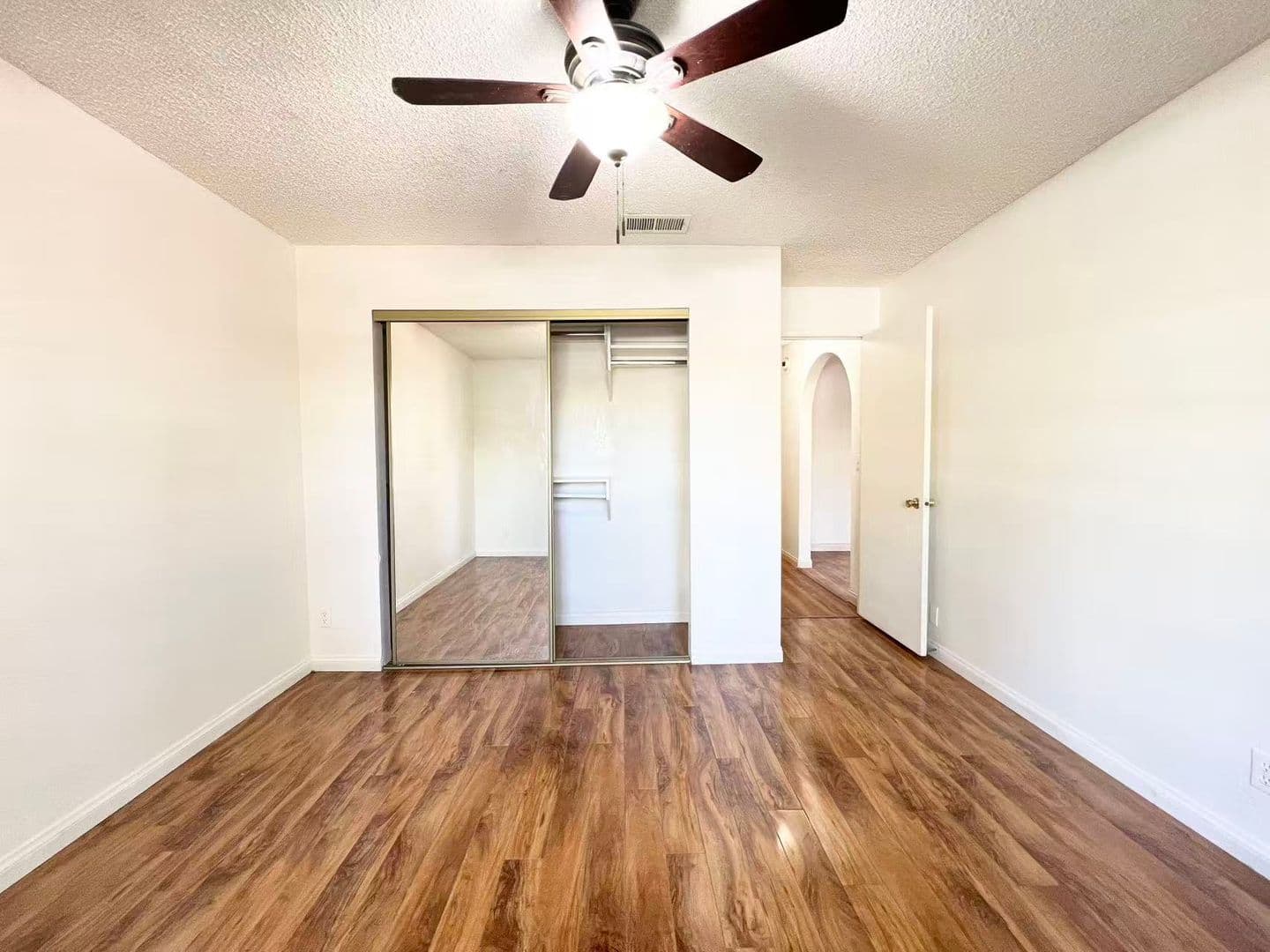 Las Vegas House: 2200 S Fort Apache Rd #2205